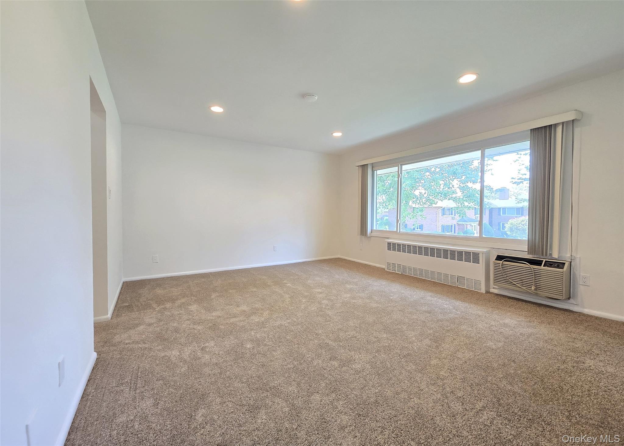 265 Edmunton # I 12, North Babylon, NY 11703