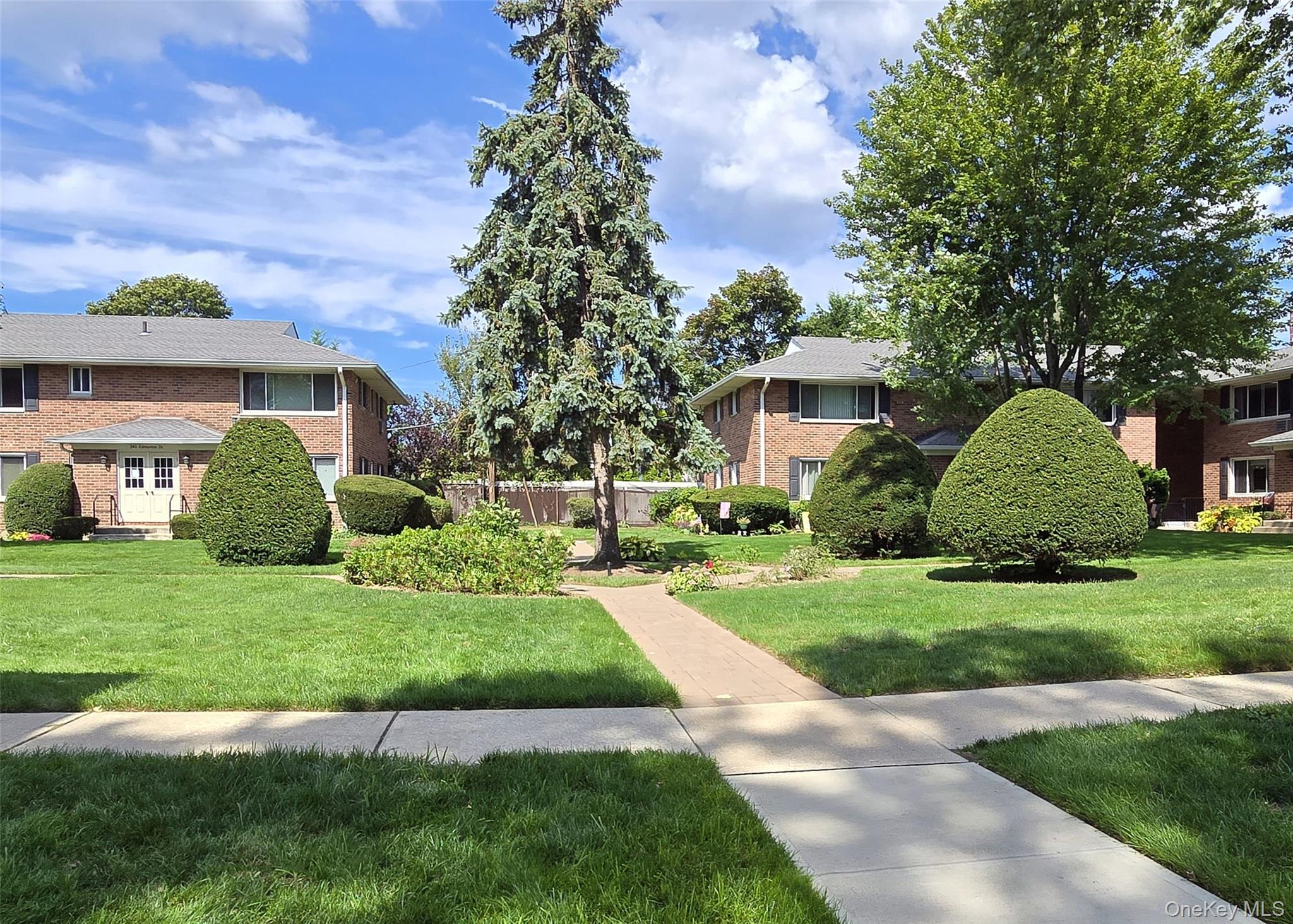 265 Edmunton # I 12, North Babylon, NY 11703