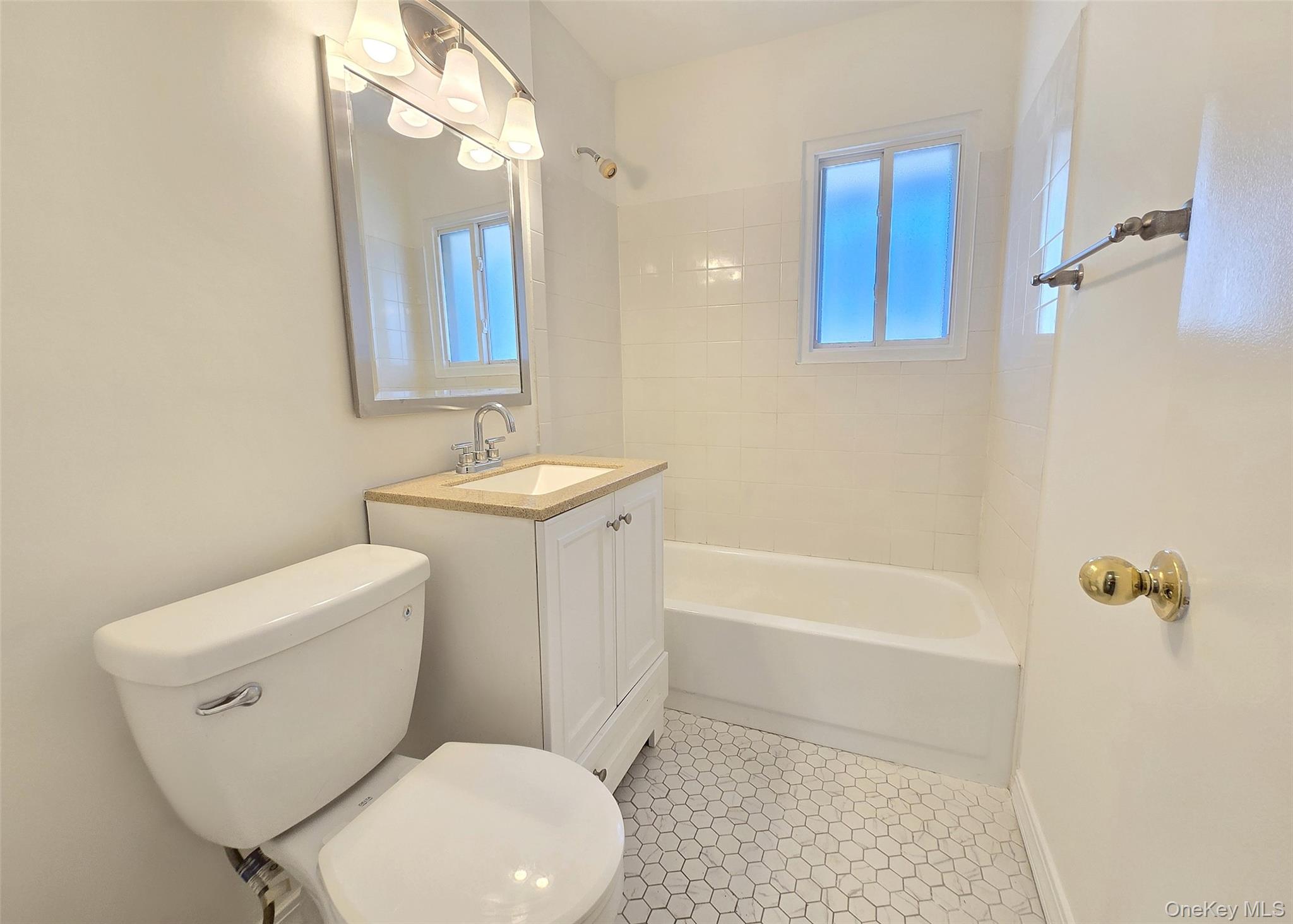 265 Edmunton # I 12, North Babylon, NY 11703