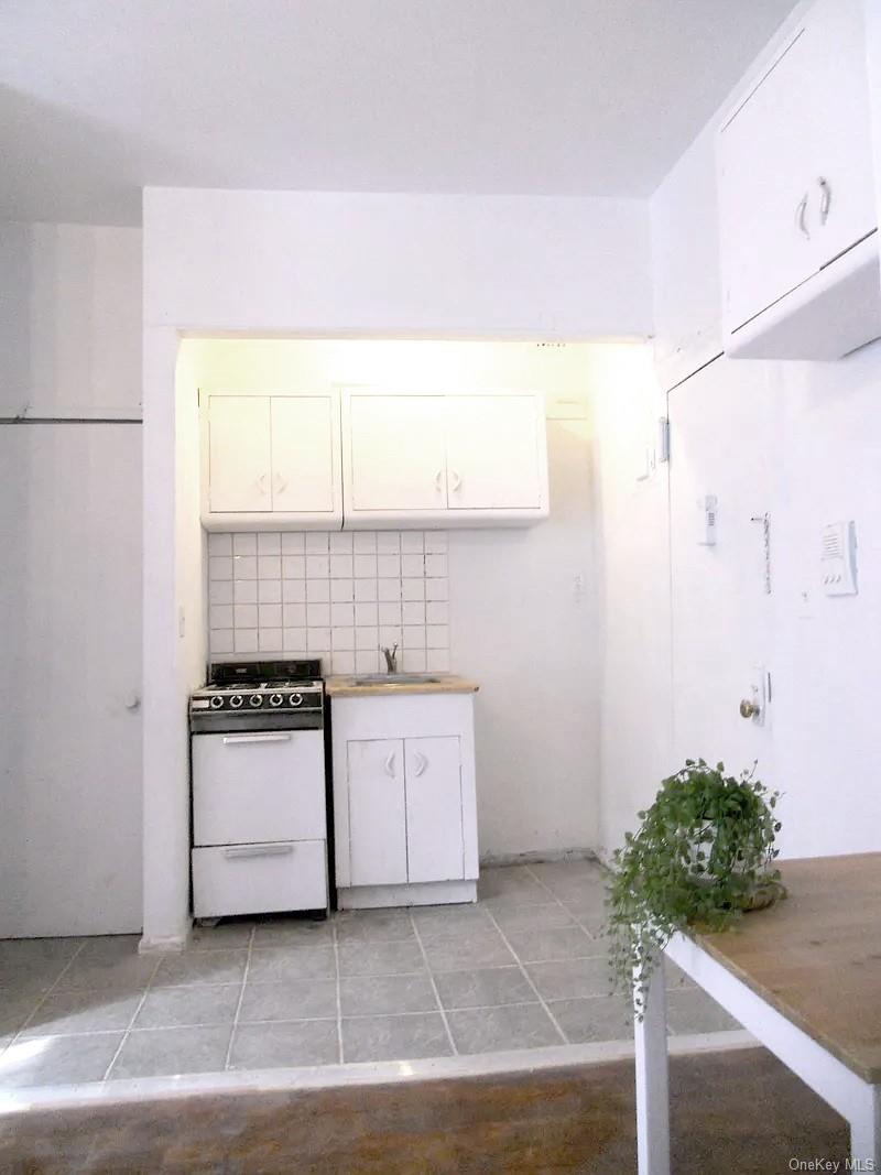 157 W 123rd Street # 3E, New York (Manhattan), NY 10027