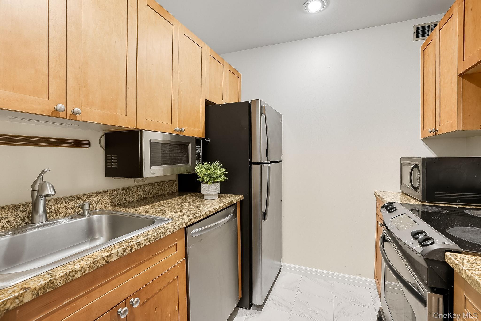 5108 Villa At The Woods, Peekskill, NY 10566