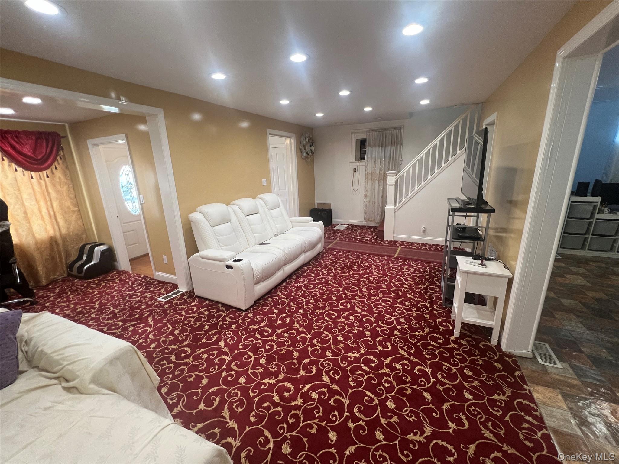 22417 Fairbury Avenue, Queens Village, NY 11428