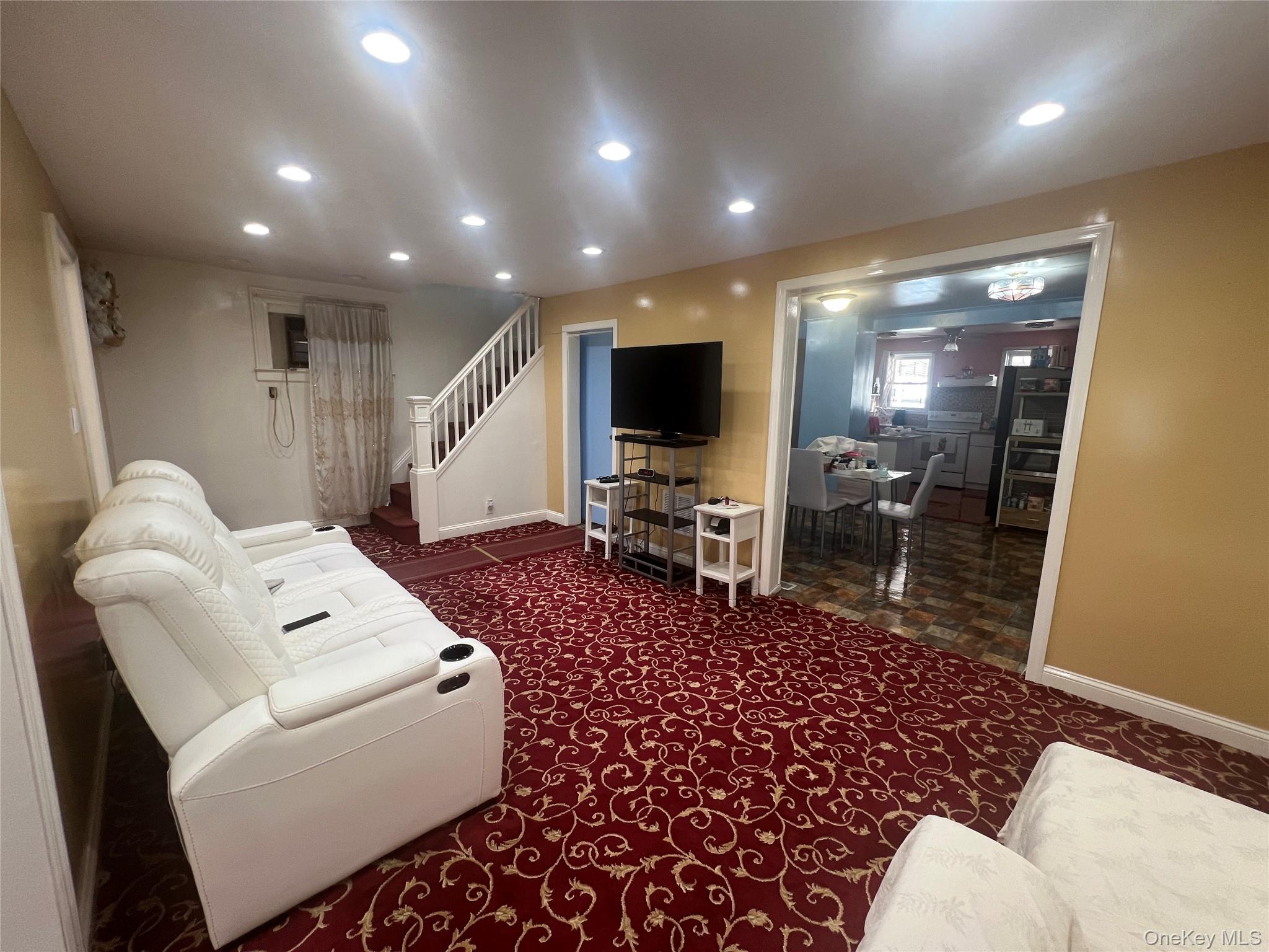 22417 Fairbury Avenue, Queens Village, NY 11428