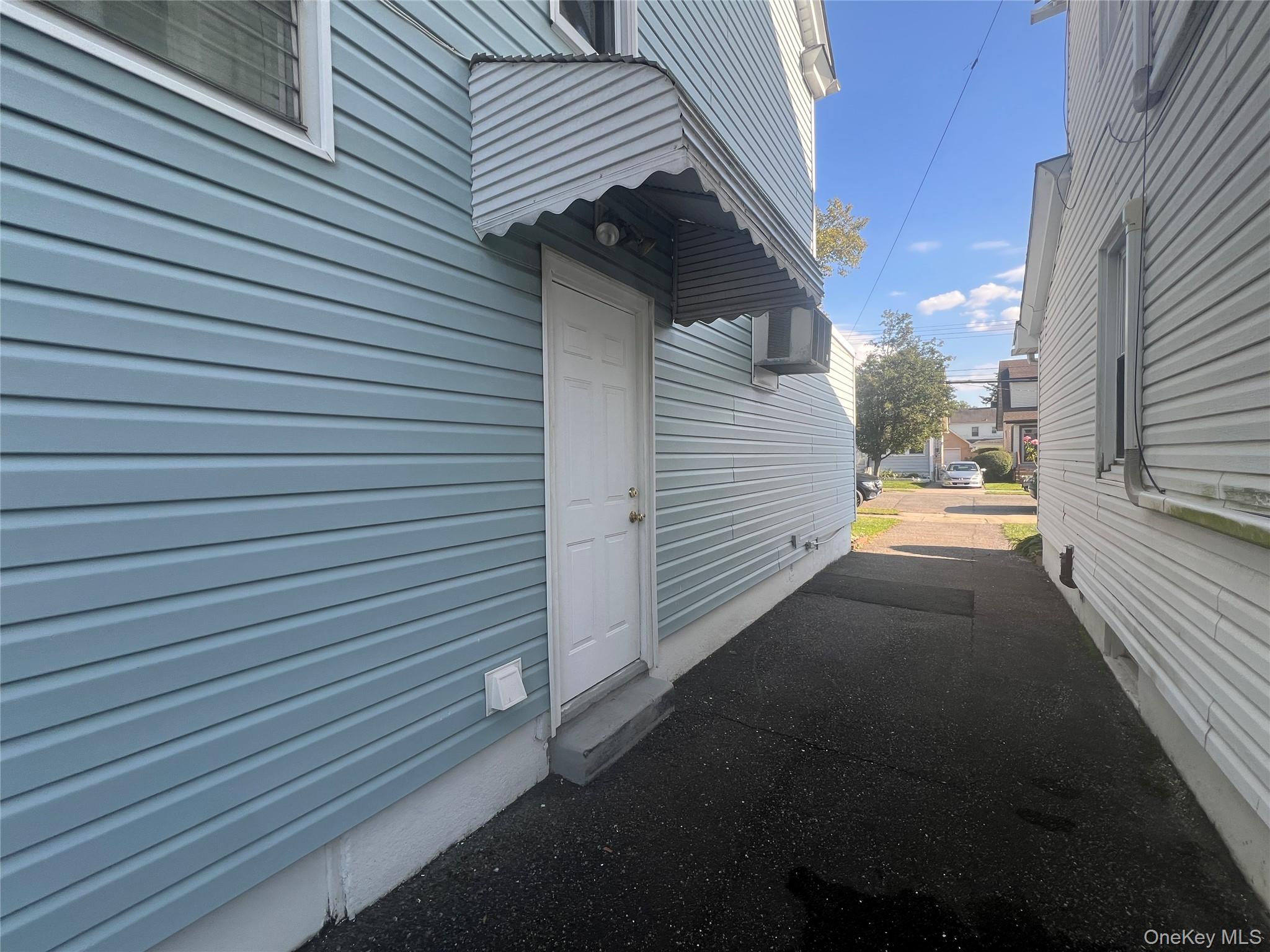 22417 Fairbury Avenue, Queens Village, NY 11428