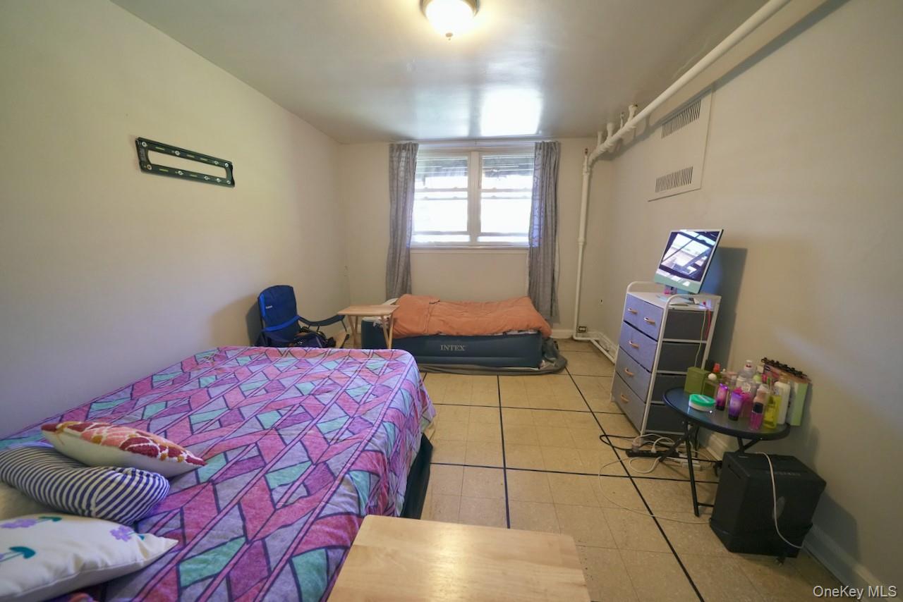 2929 Fenton Ave Avenue, Bronx, NY 10469