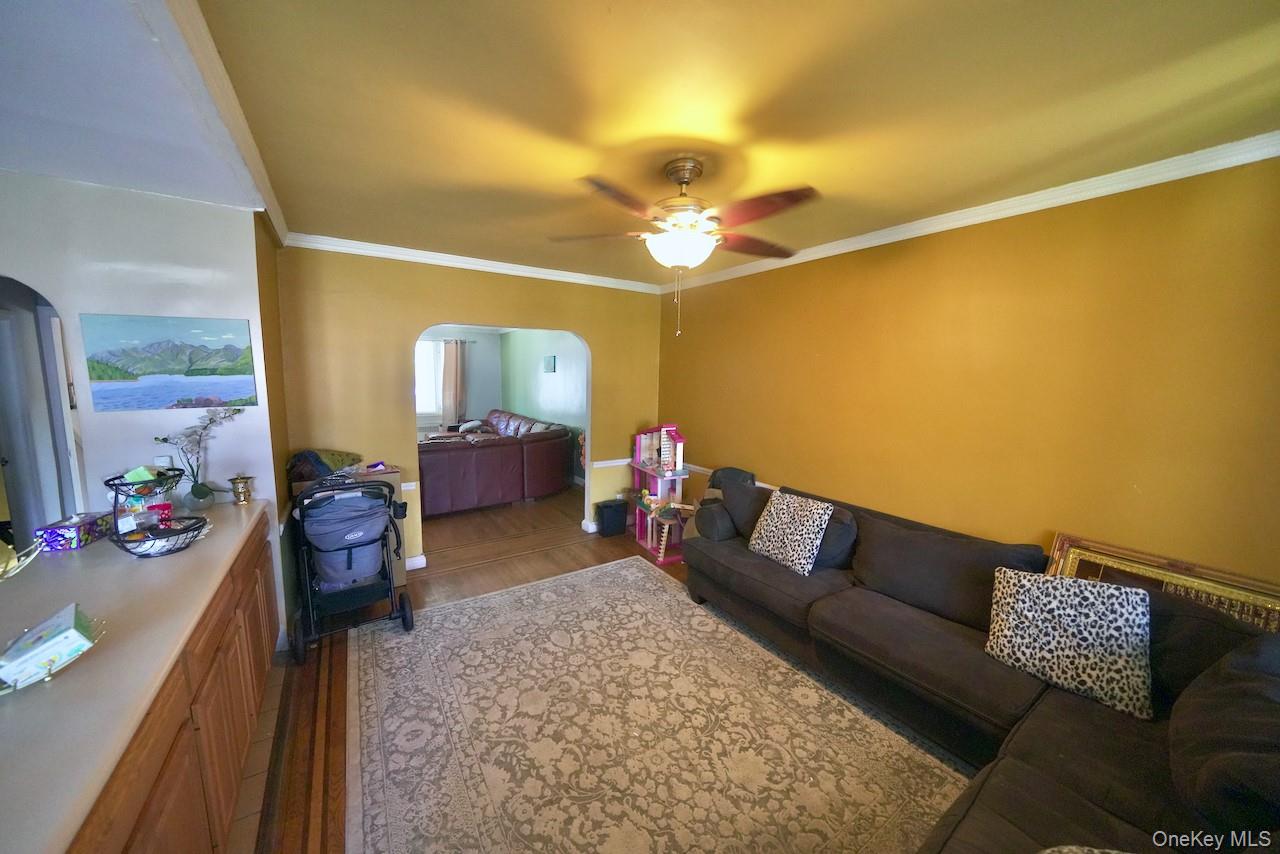 2929 Fenton Ave Avenue, Bronx, NY 10469