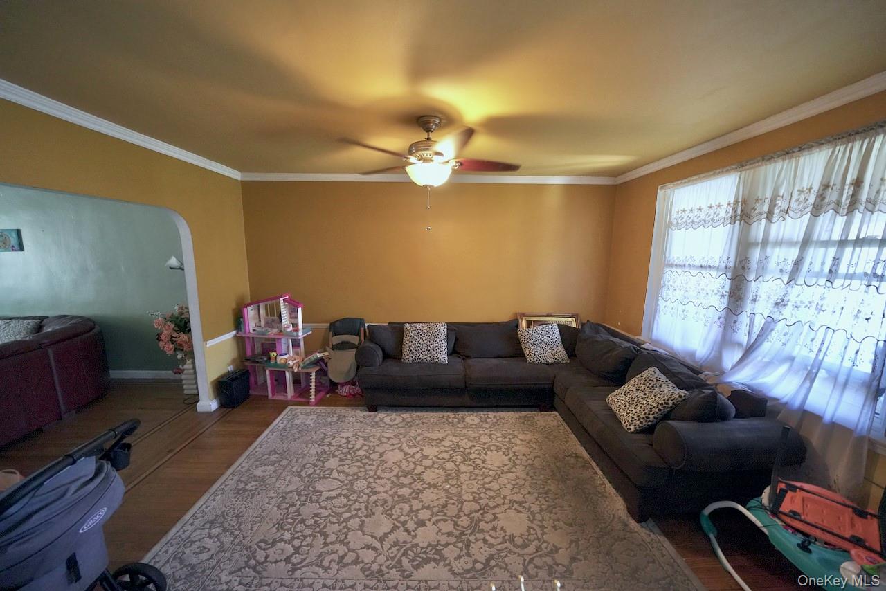 2929 Fenton Ave Avenue, Bronx, NY 10469