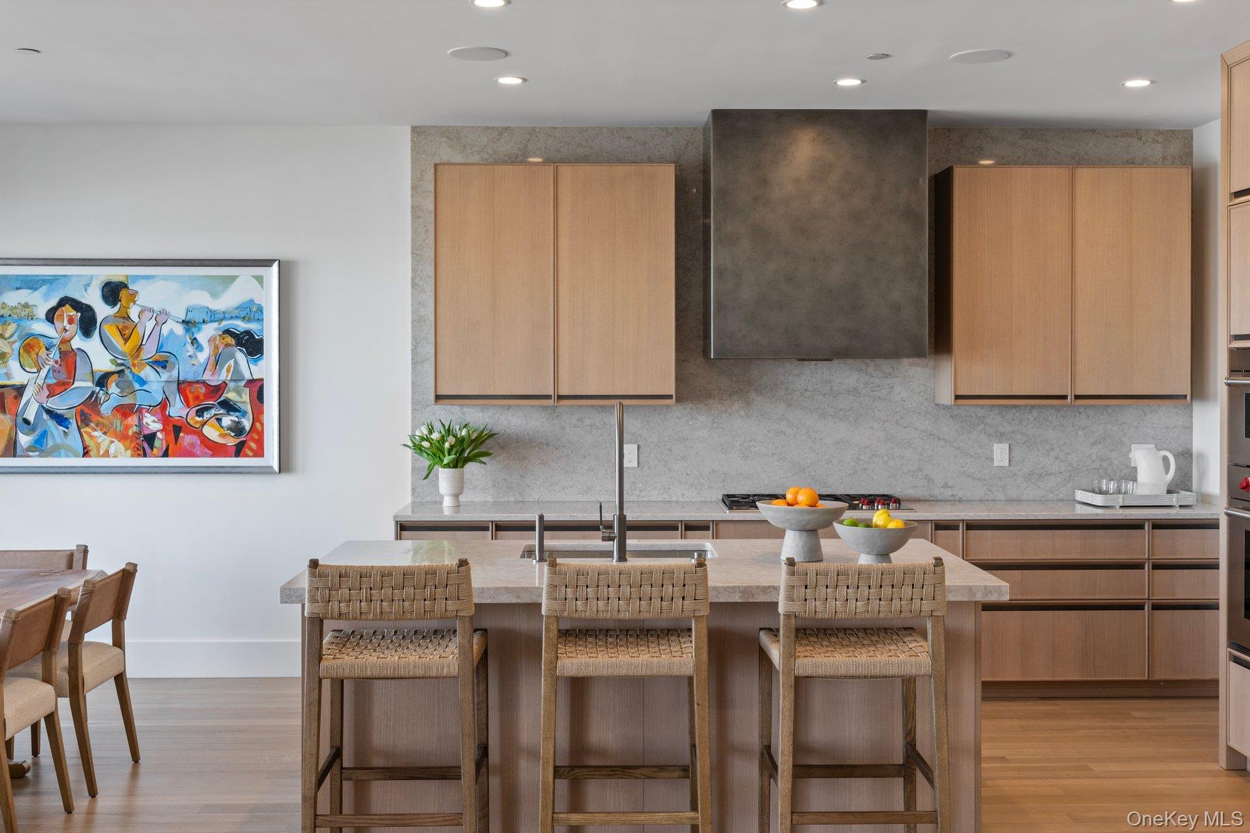 686 Dune Road, Westhampton Dunes, NY 11978