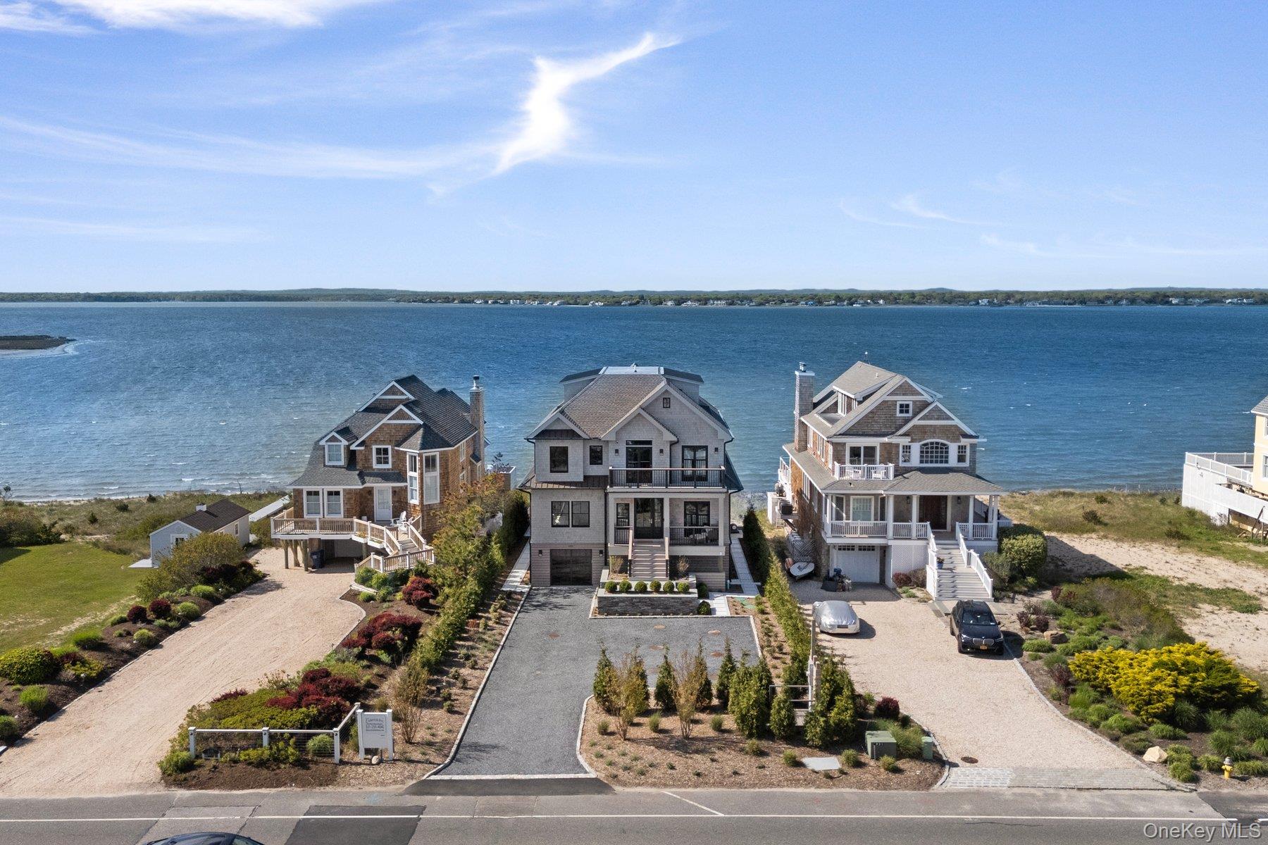 686 Dune Road, Westhampton Dunes, NY 11978