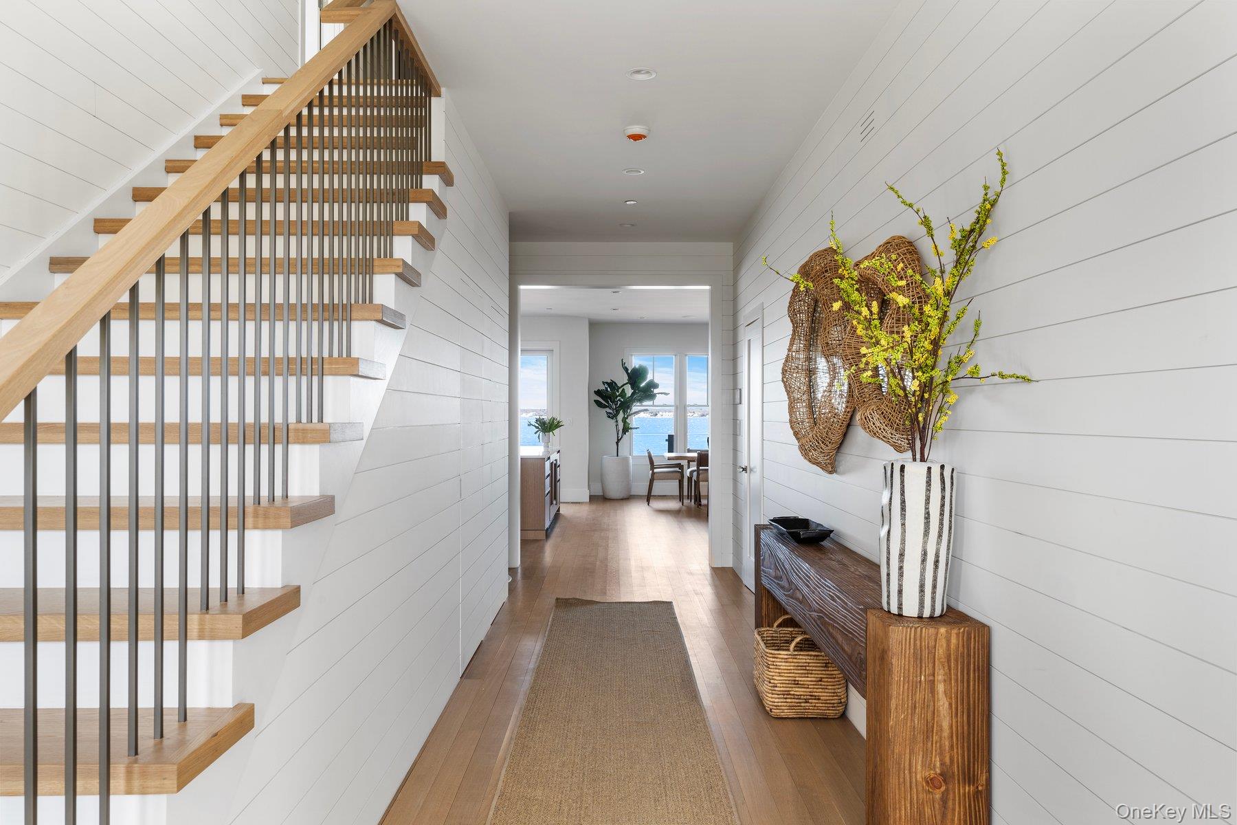 686 Dune Road, Westhampton Dunes, NY 11978