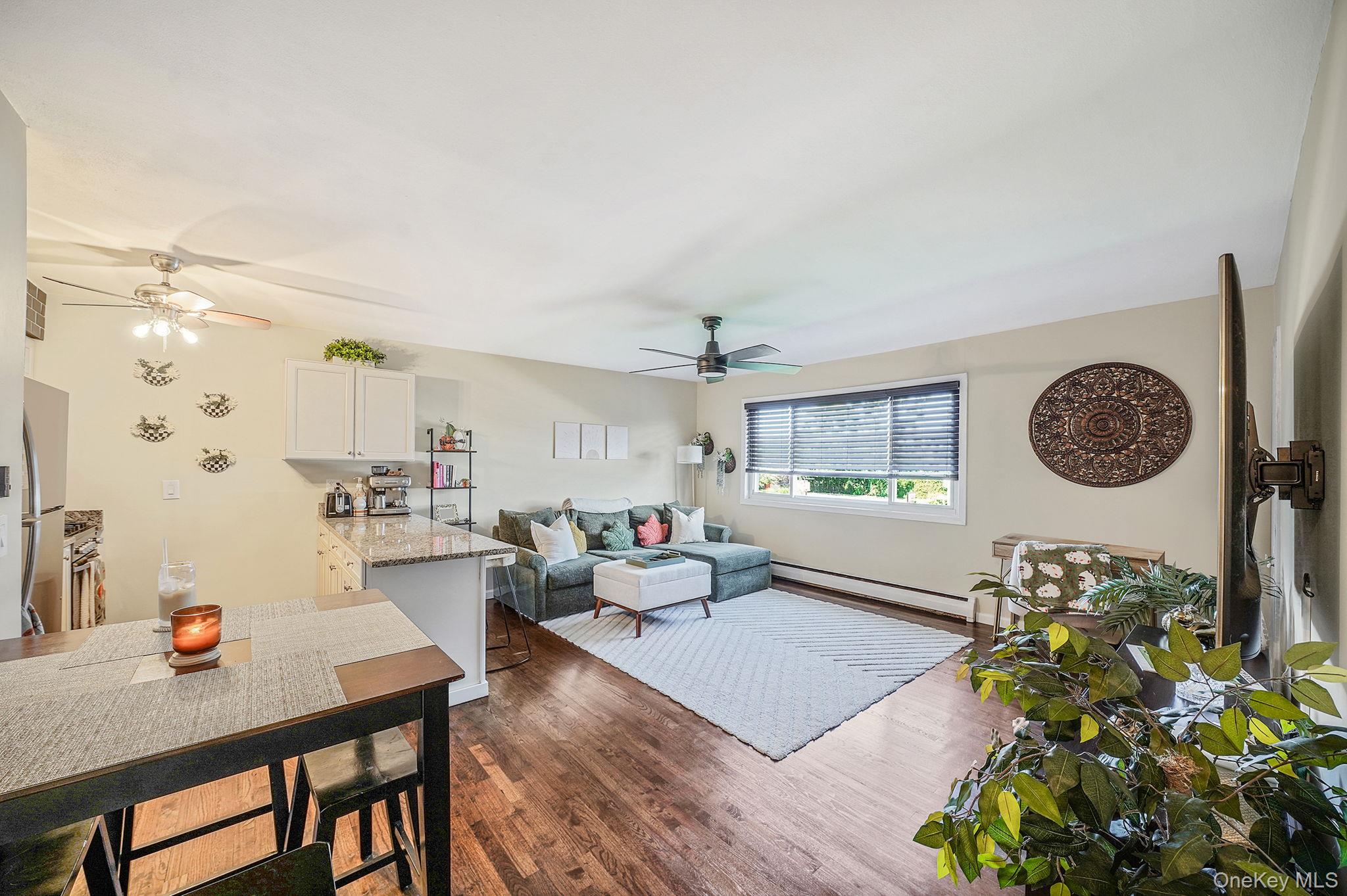 600 Fulton Street # V2, Farmingdale, NY 11735