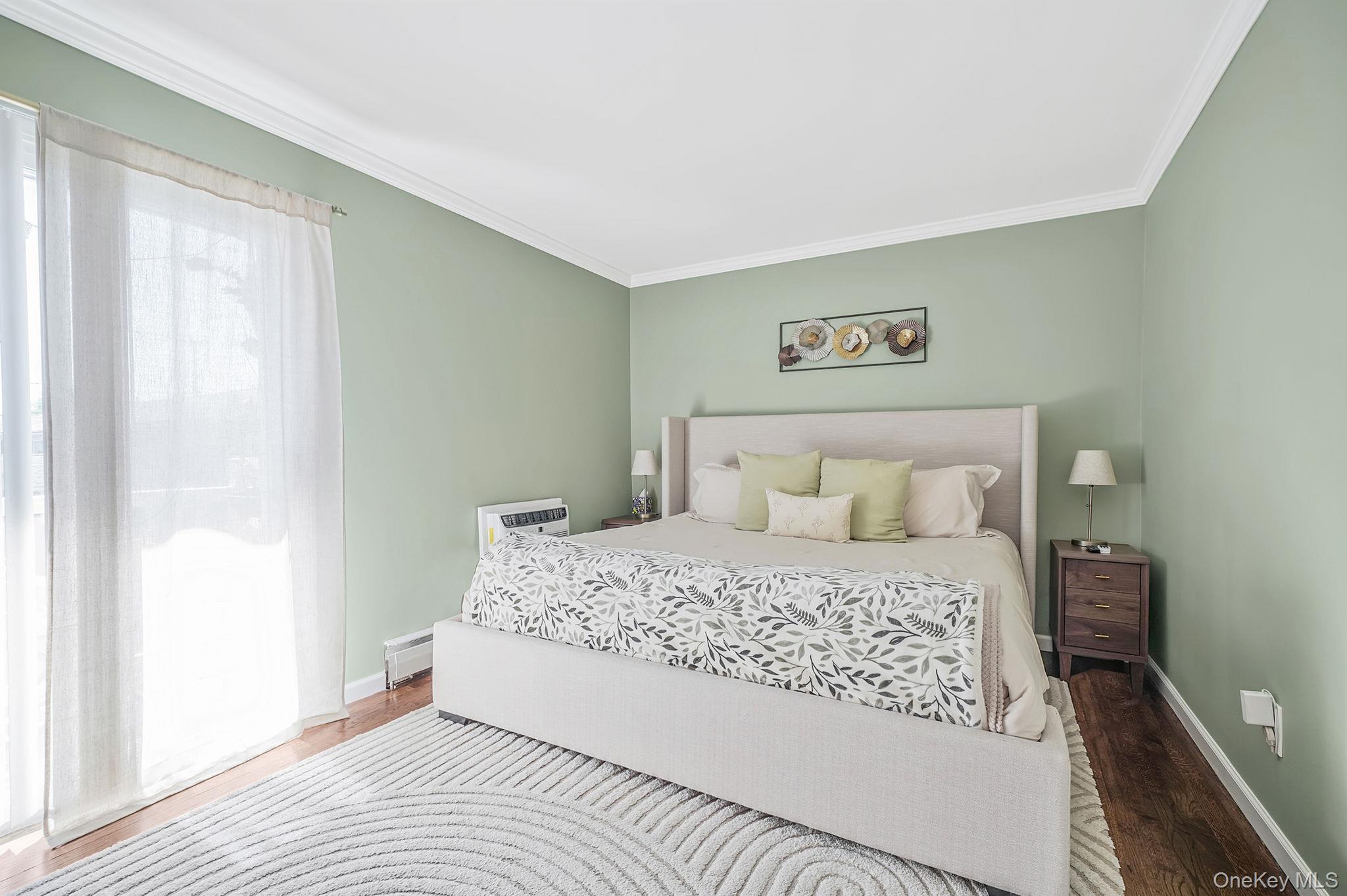 600 Fulton Street # V2, Farmingdale, NY 11735