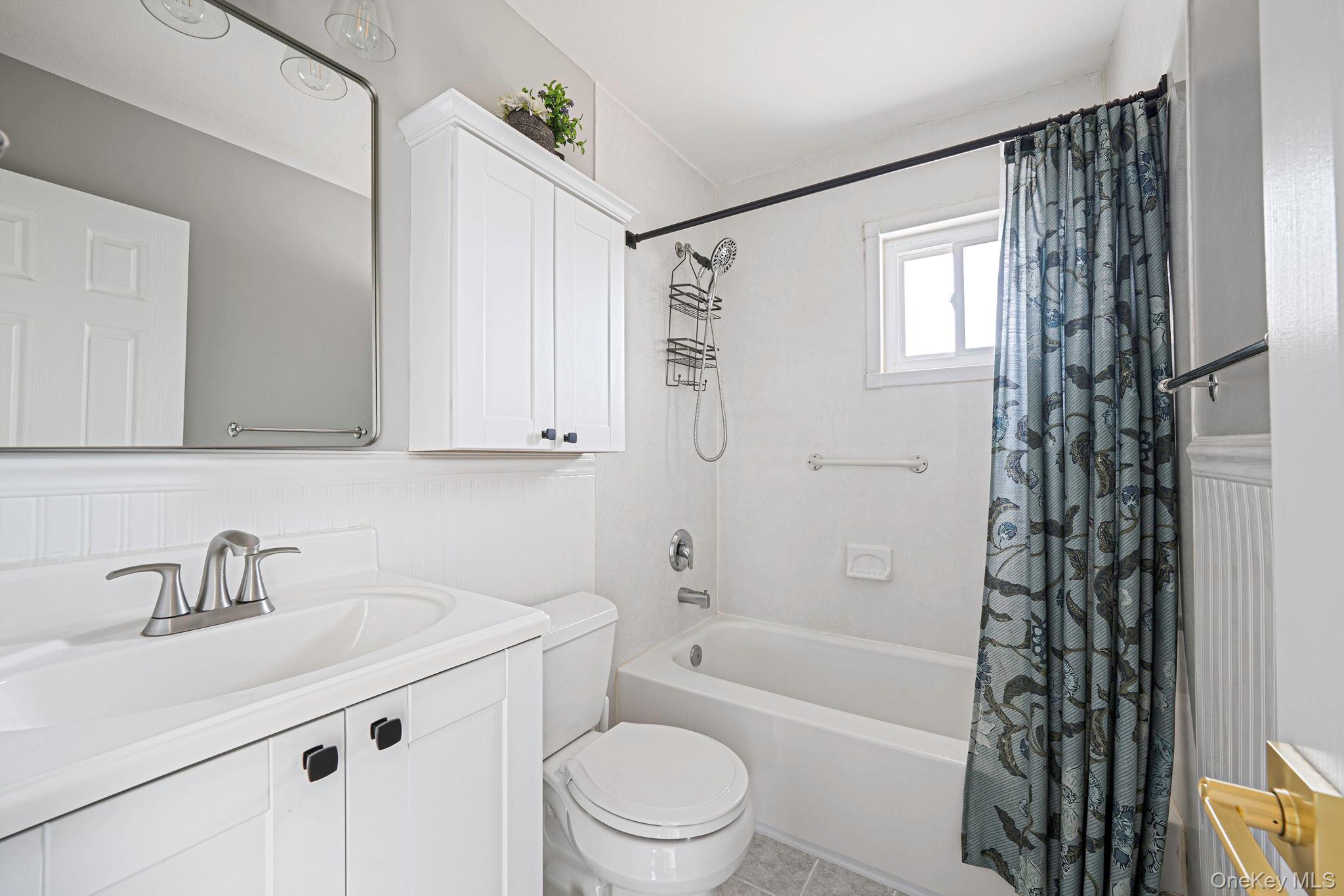 600 Fulton Street # V2, Farmingdale, NY 11735