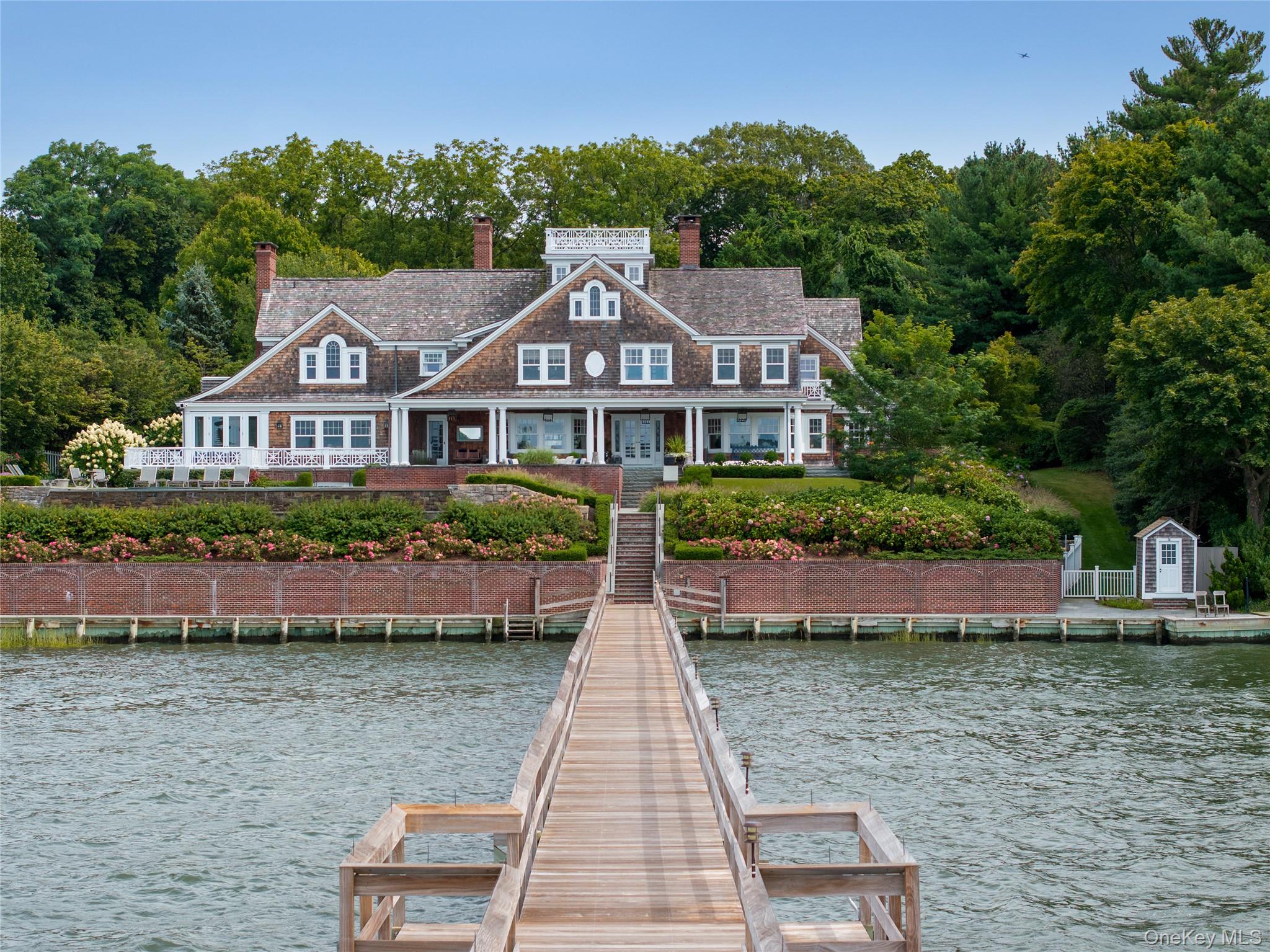 75 Cove Neck Road, Cove Neck, NY 11771