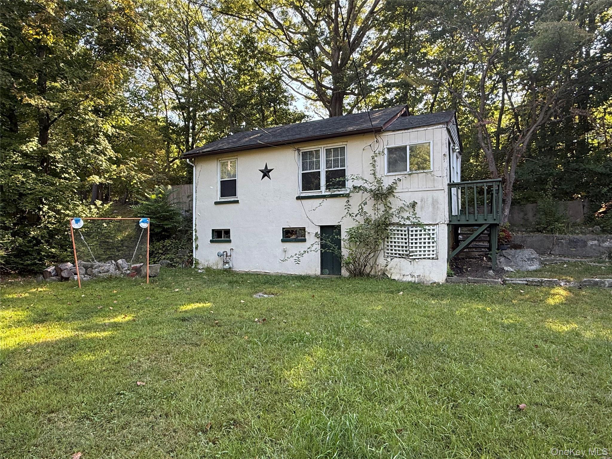 15 Waldron Terrace, Sloatsburg, NY 10974