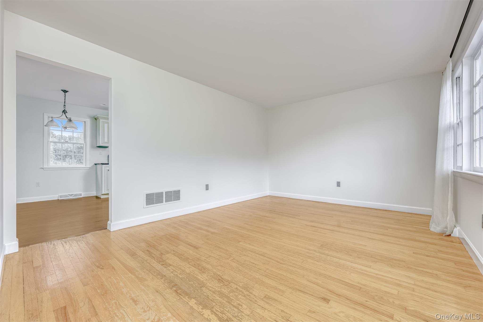 14 Church Road, Airmont, NY 10901