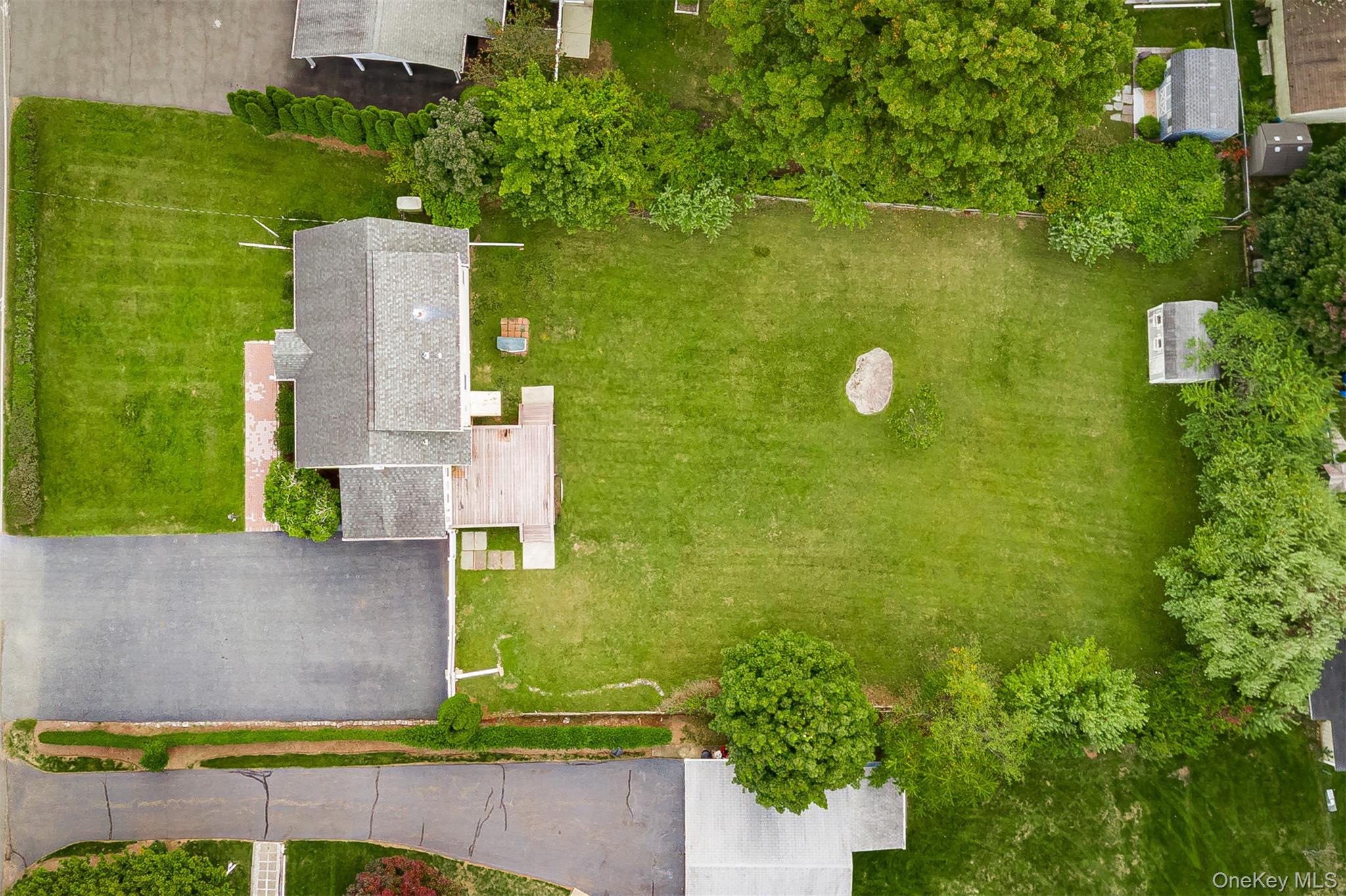 14 Church Road, Airmont, NY 10901