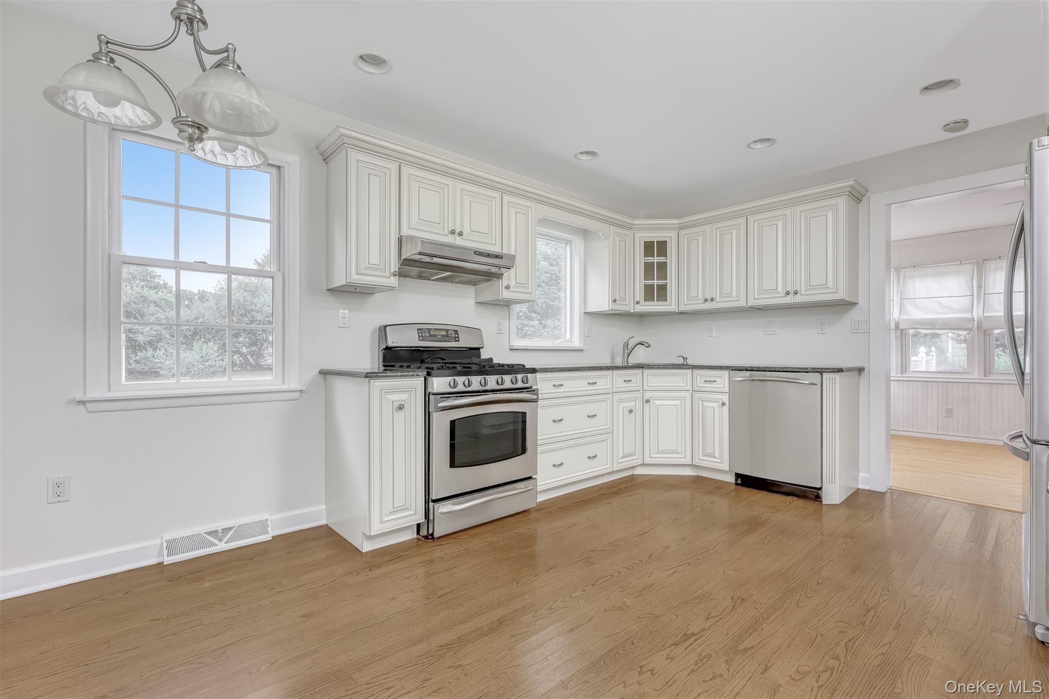 14 Church Road, Airmont, NY 10901