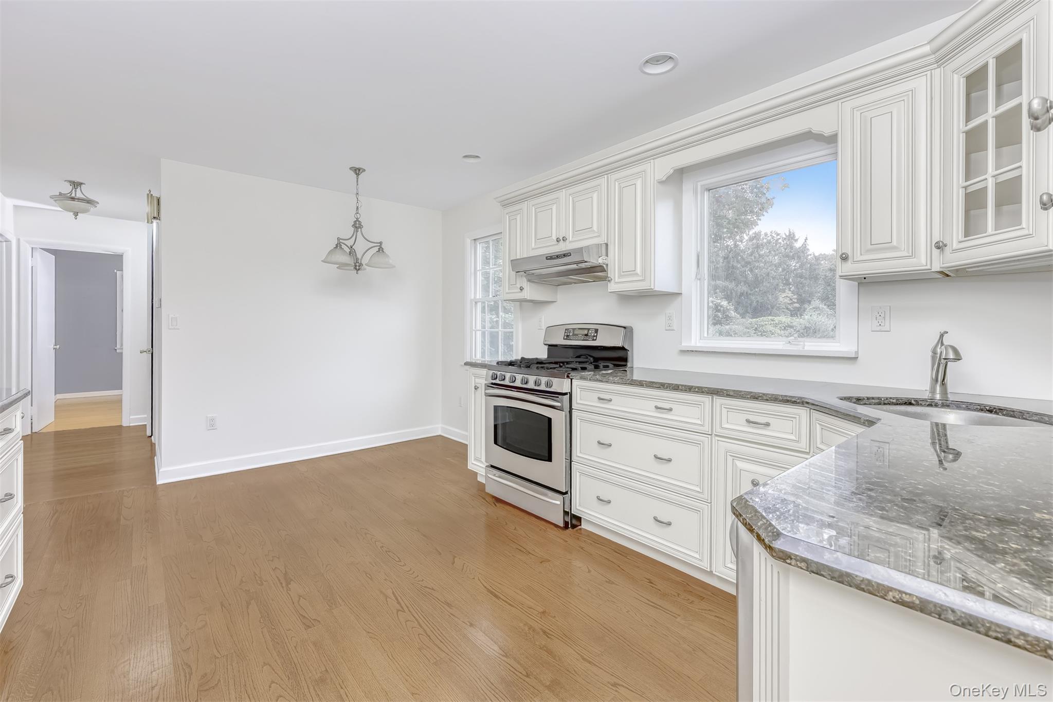 14 Church Road, Airmont, NY 10901