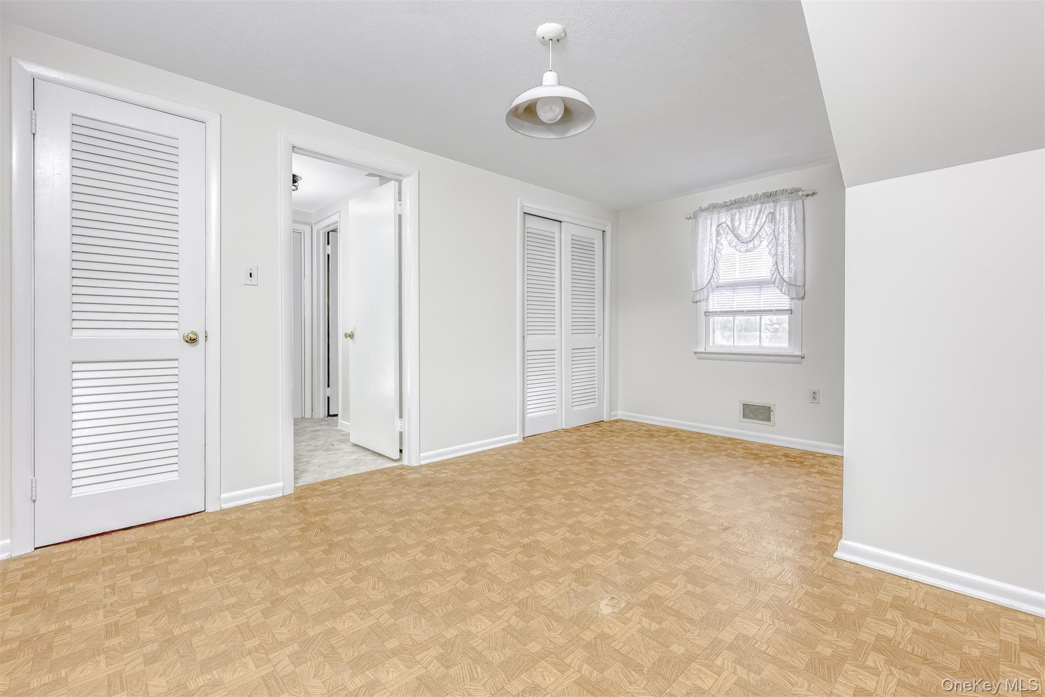 14 Church Road, Airmont, NY 10901