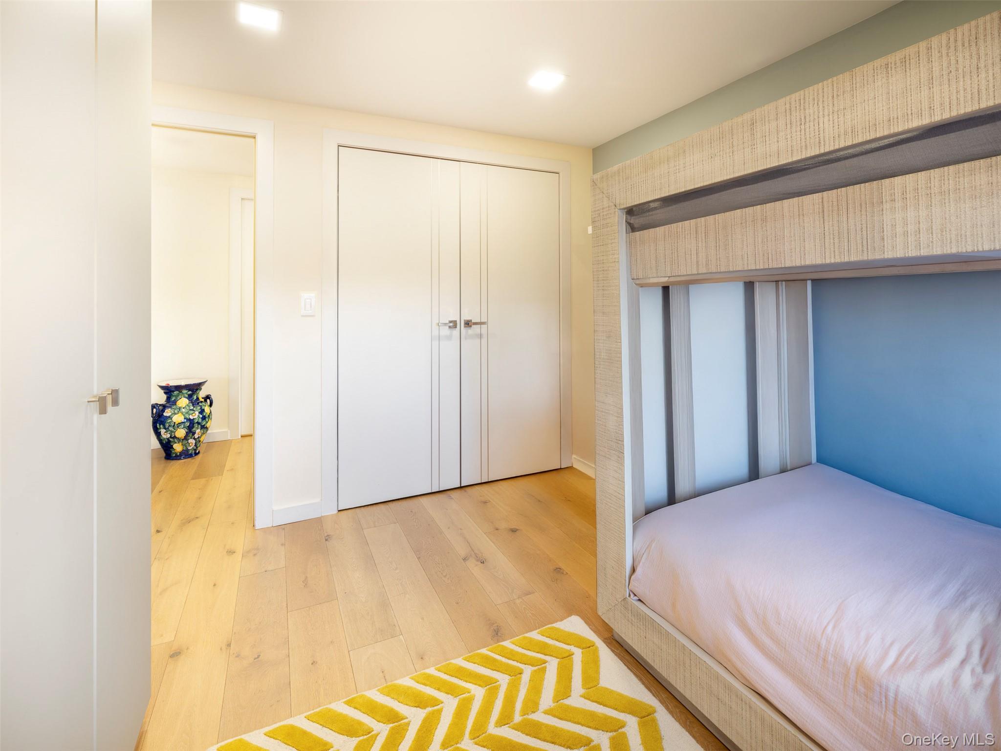 25-40 Shore Boulevard # 17K., Astoria, NY 11102