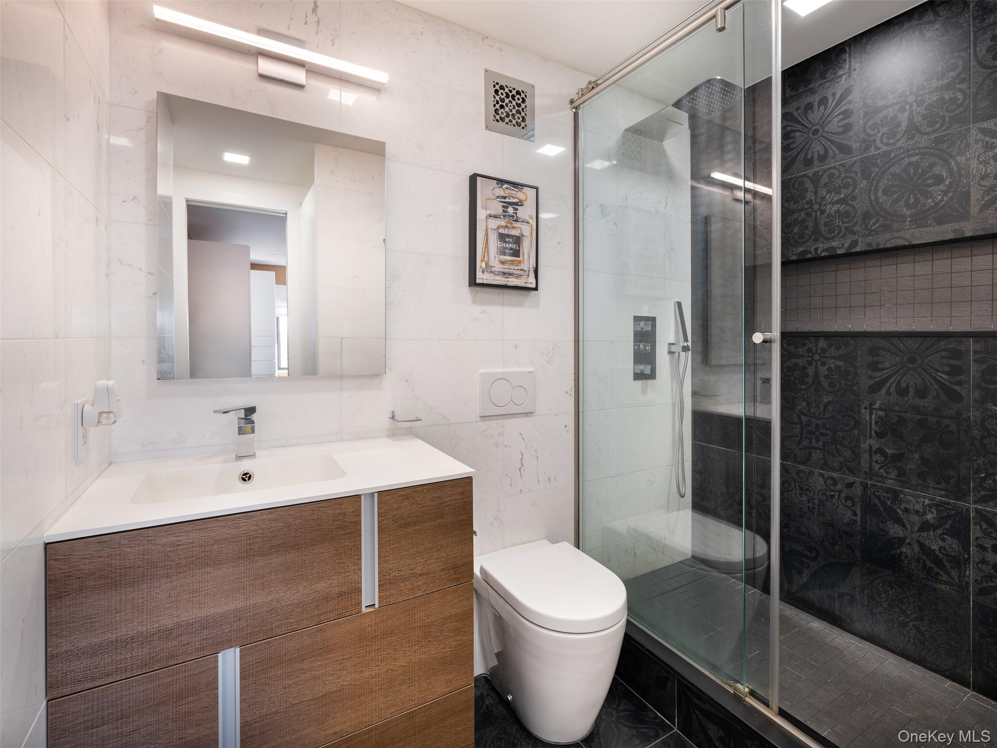 25-40 Shore Boulevard # 17K., Astoria, NY 11102