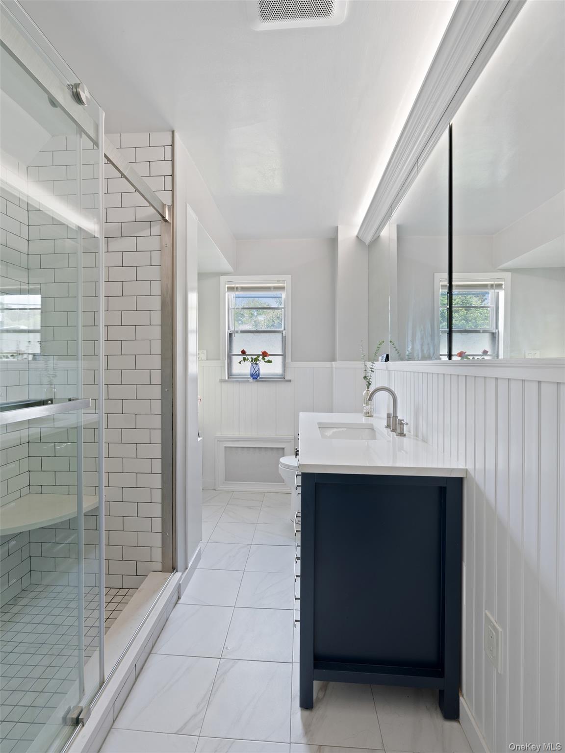 215 N Brookside Avenue, Freeport, NY 11520