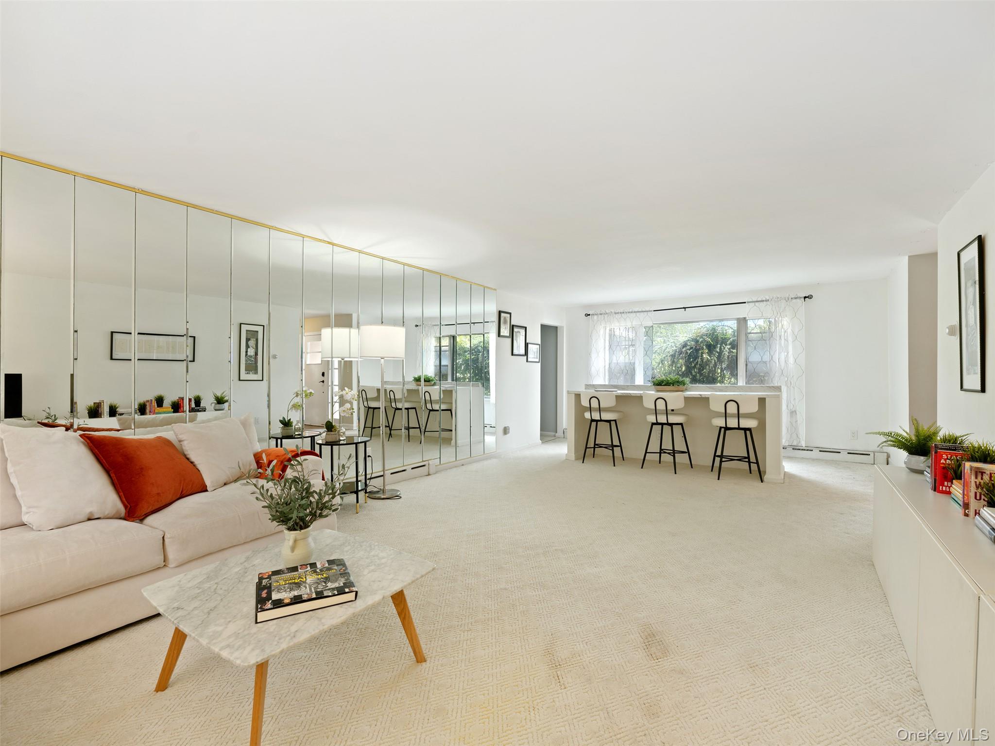 215 N Brookside Avenue, Freeport, NY 11520