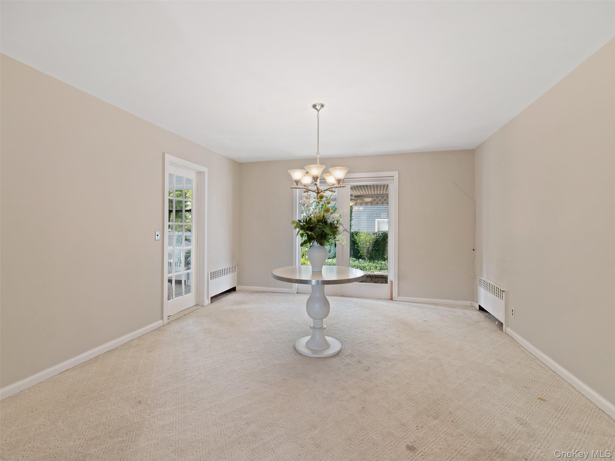 215 N Brookside Avenue, Freeport, NY 11520