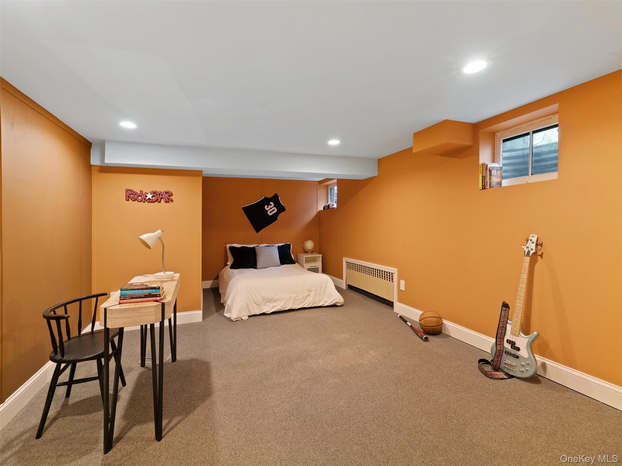 215 N Brookside Avenue, Freeport, NY 11520