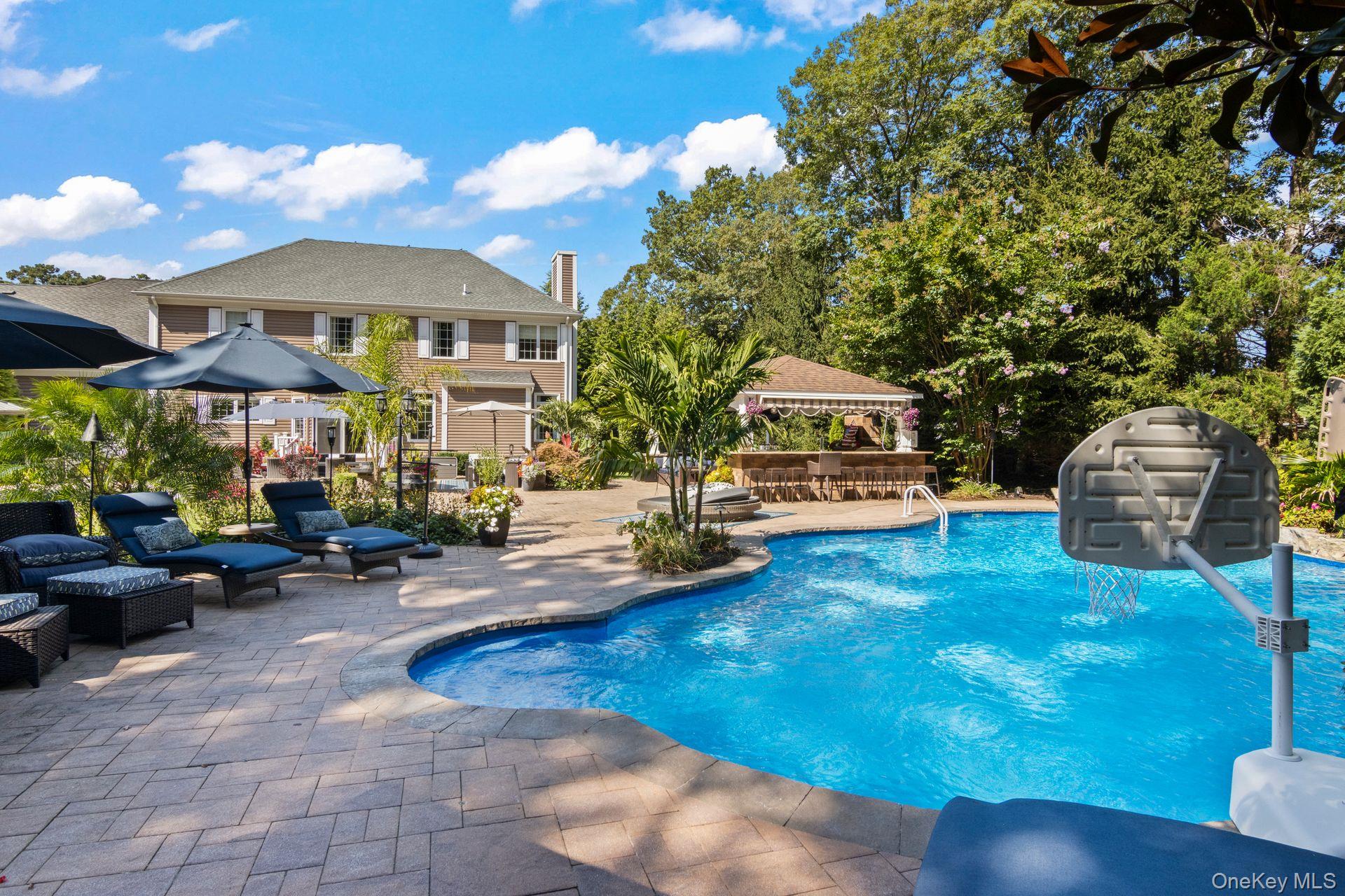 87 Mayfair Road, Nesconset, NY 11767