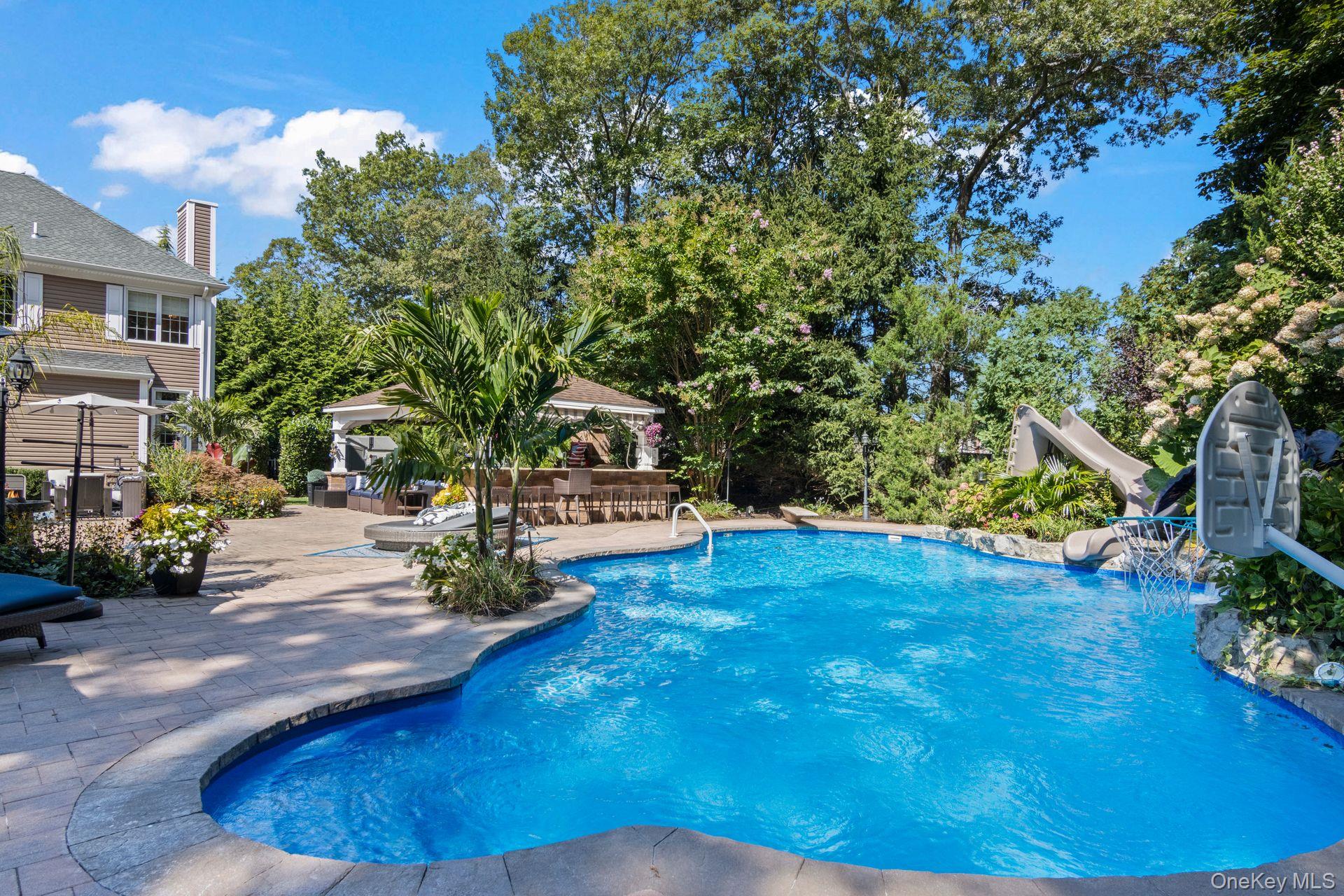 87 Mayfair Road, Nesconset, NY 11767