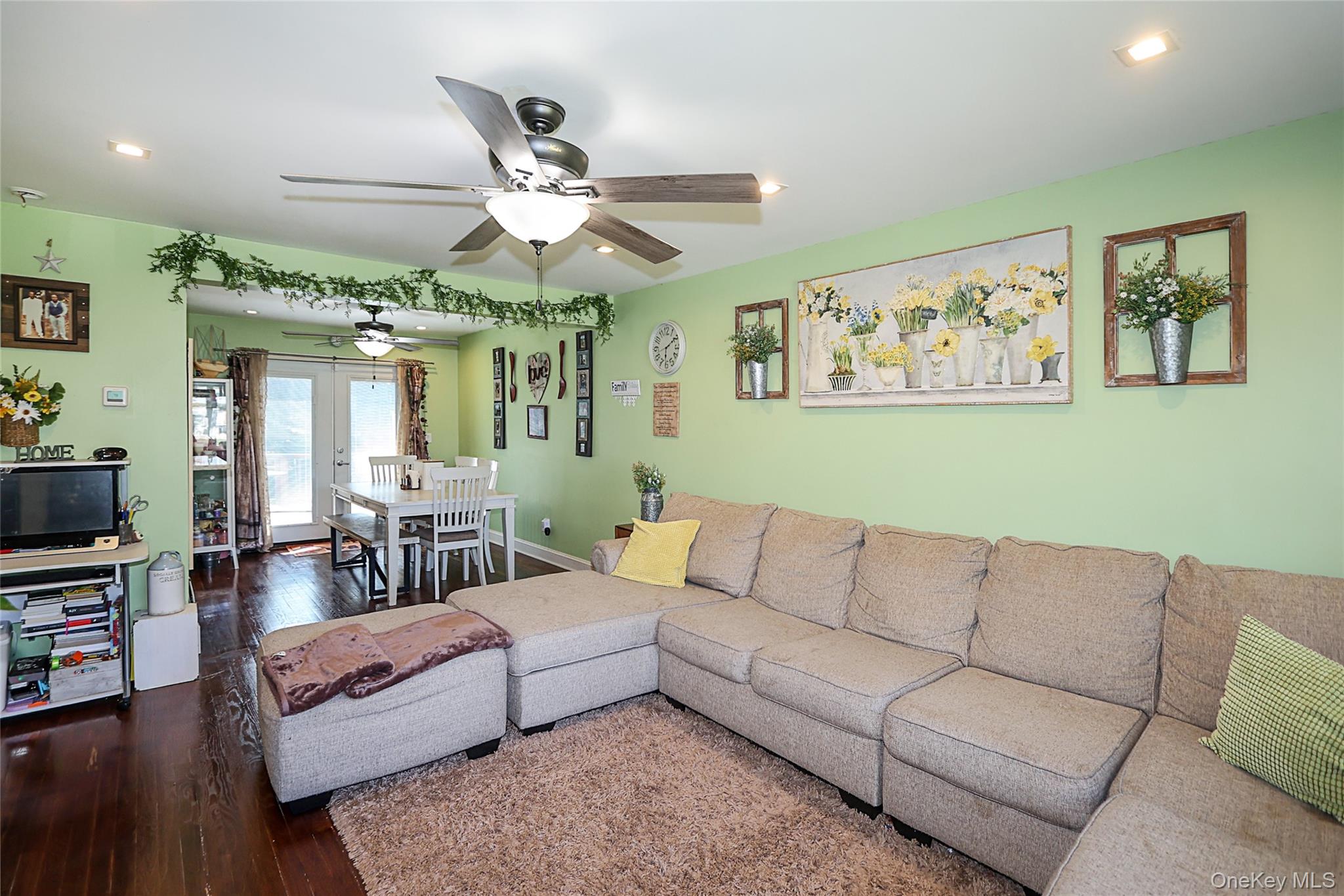 1078 Northgate Court, Uniondale, NY 11553