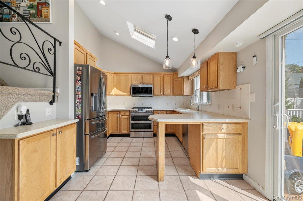 214 Haypath Road, Old Bethpage, NY 11804