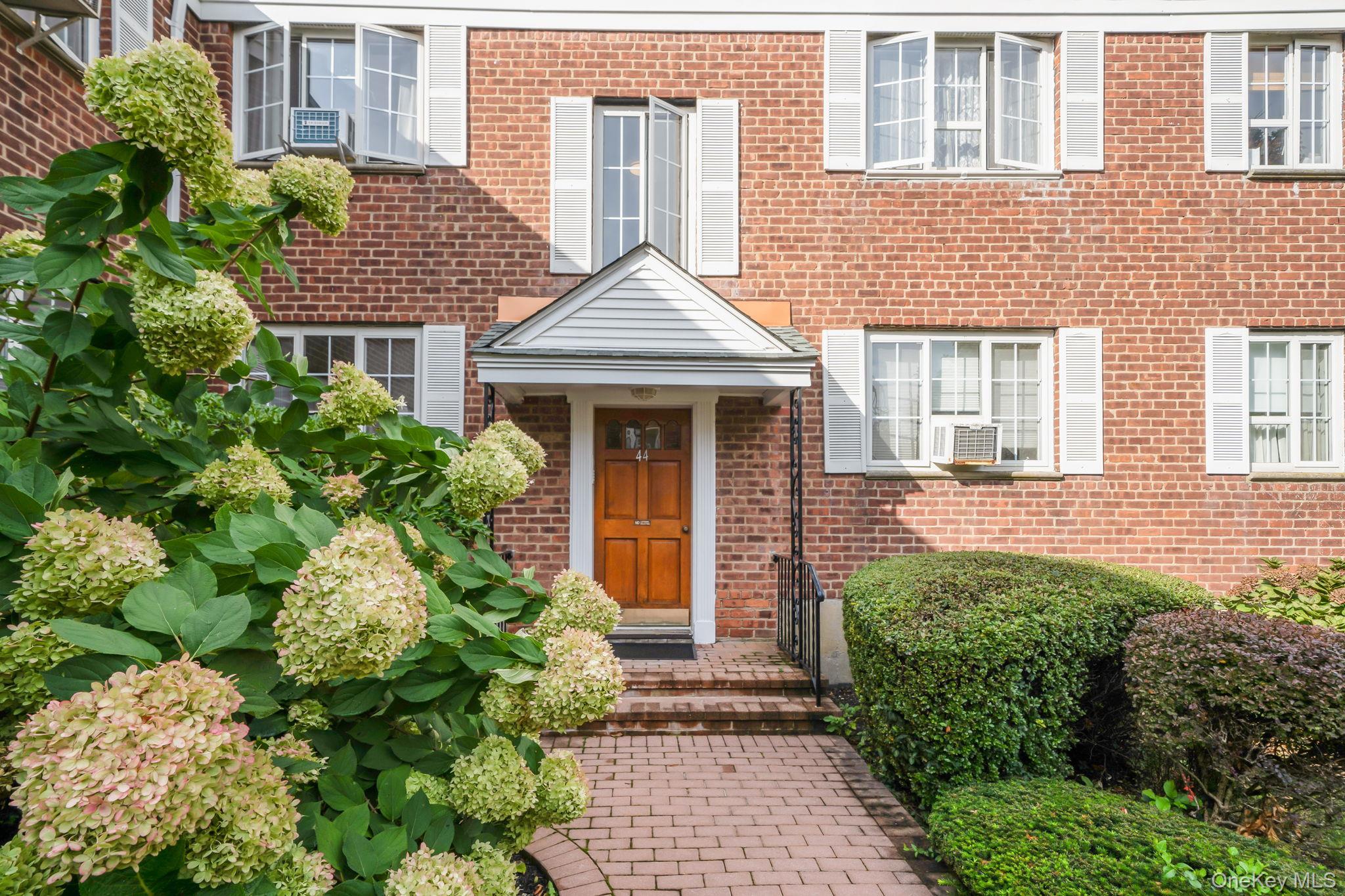 44 Nathan Hale Drive # 58A, Huntington, NY 11743