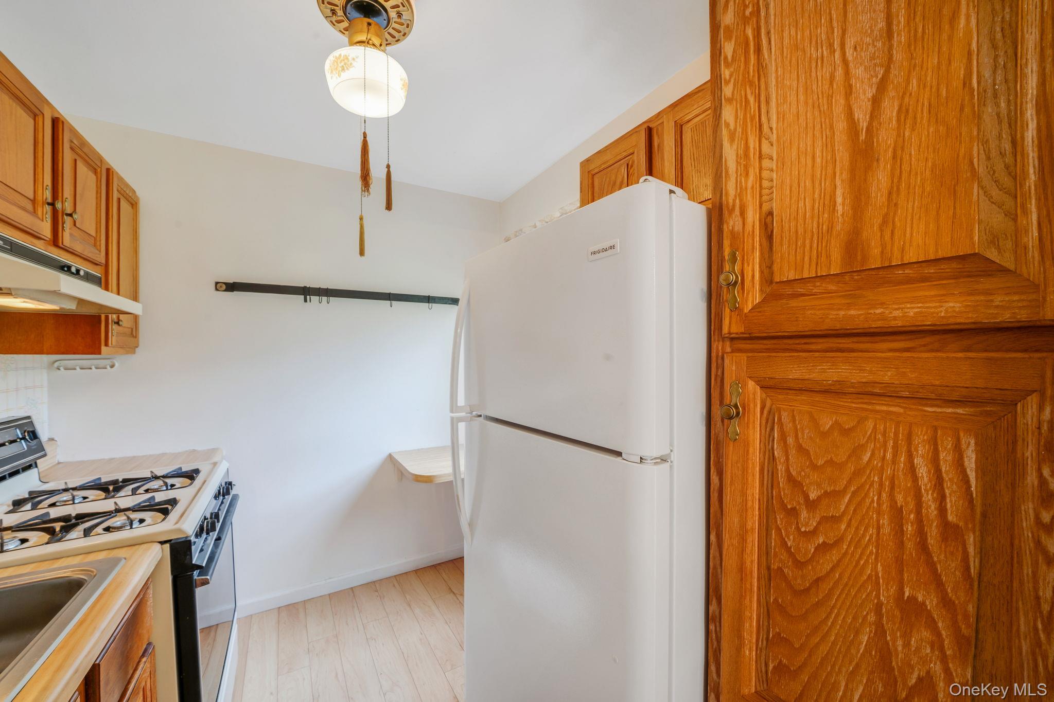 44 Nathan Hale Drive # 58A, Huntington, NY 11743