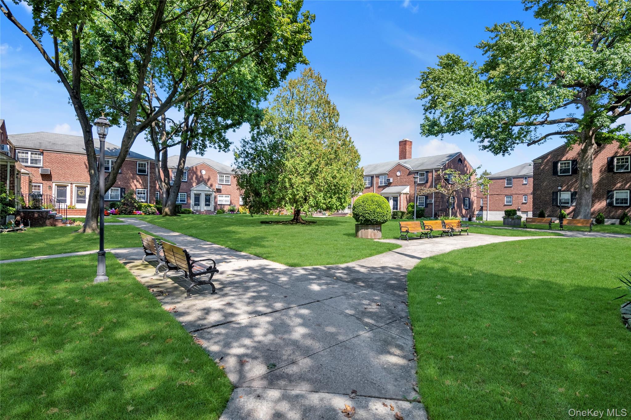 211-11 73 Avenue # B, Bayside, NY 11364