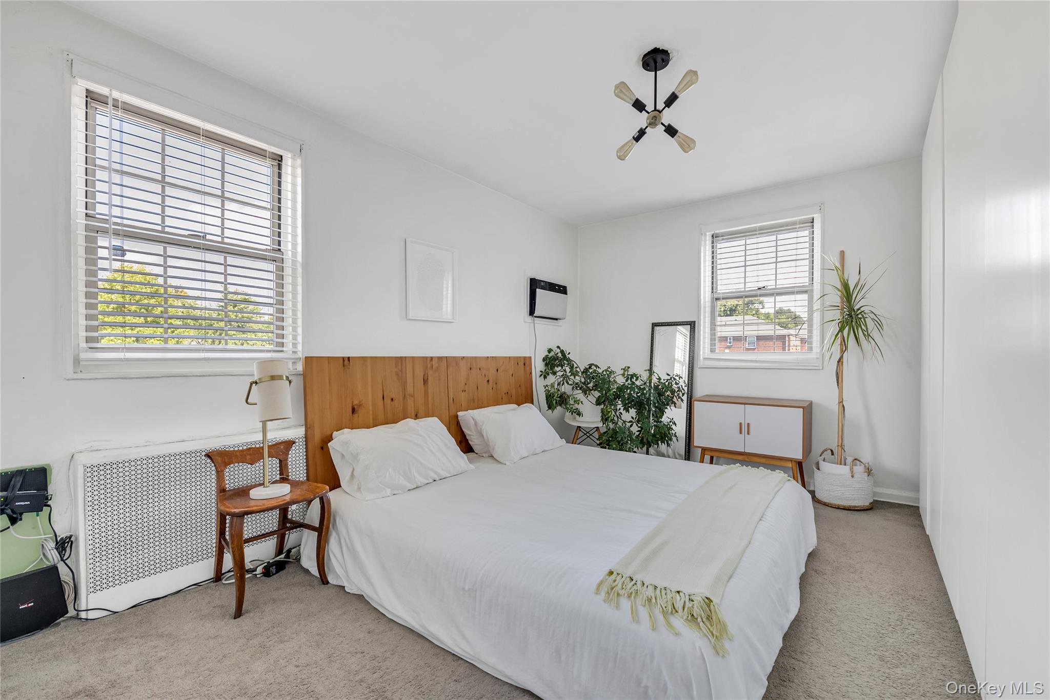 211-11 73 Avenue # B, Bayside, NY 11364