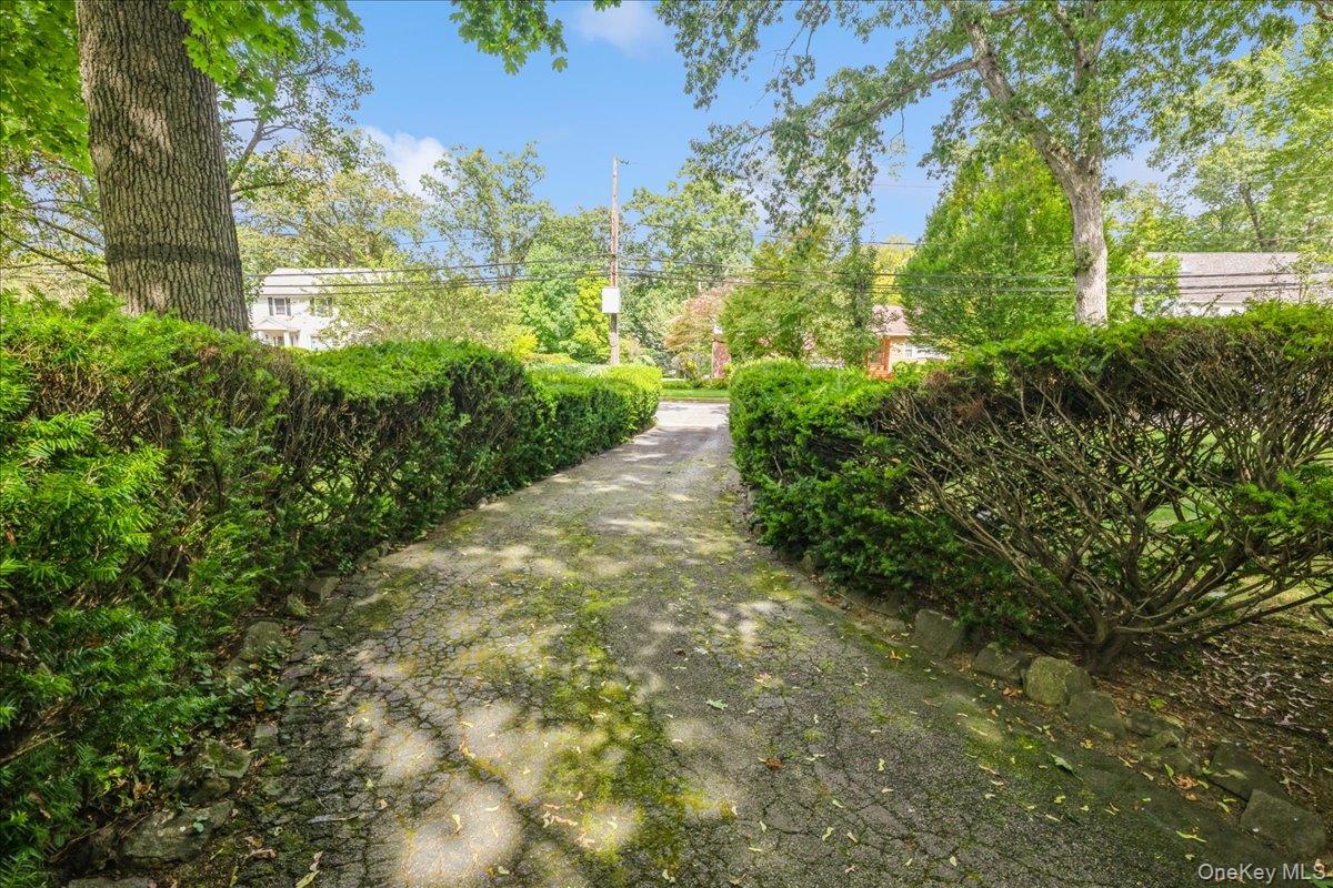 187 Moore Avenue, Freeport, NY 11520