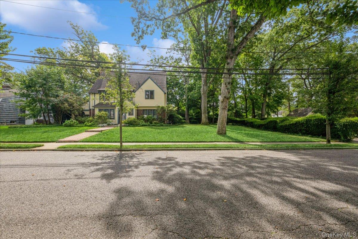 187 Moore Avenue, Freeport, NY 11520