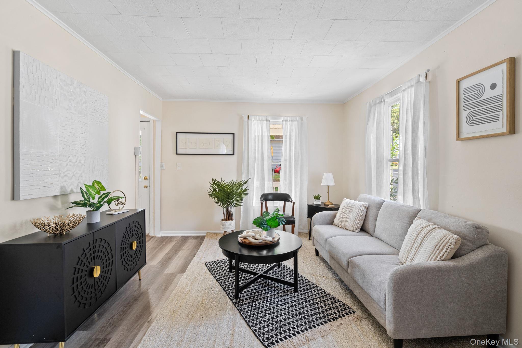 8 Coldenham Road, Walden, NY 12586