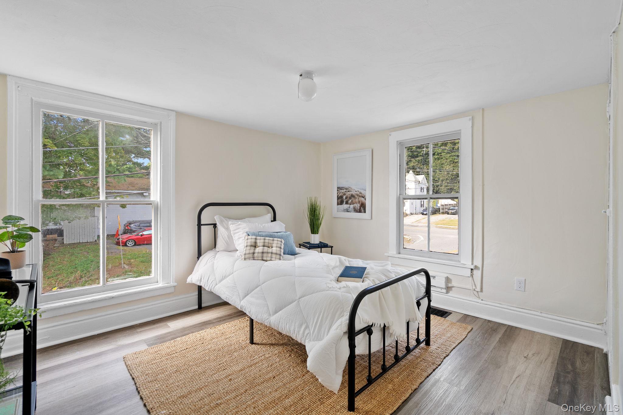 8 Coldenham Road, Walden, NY 12586