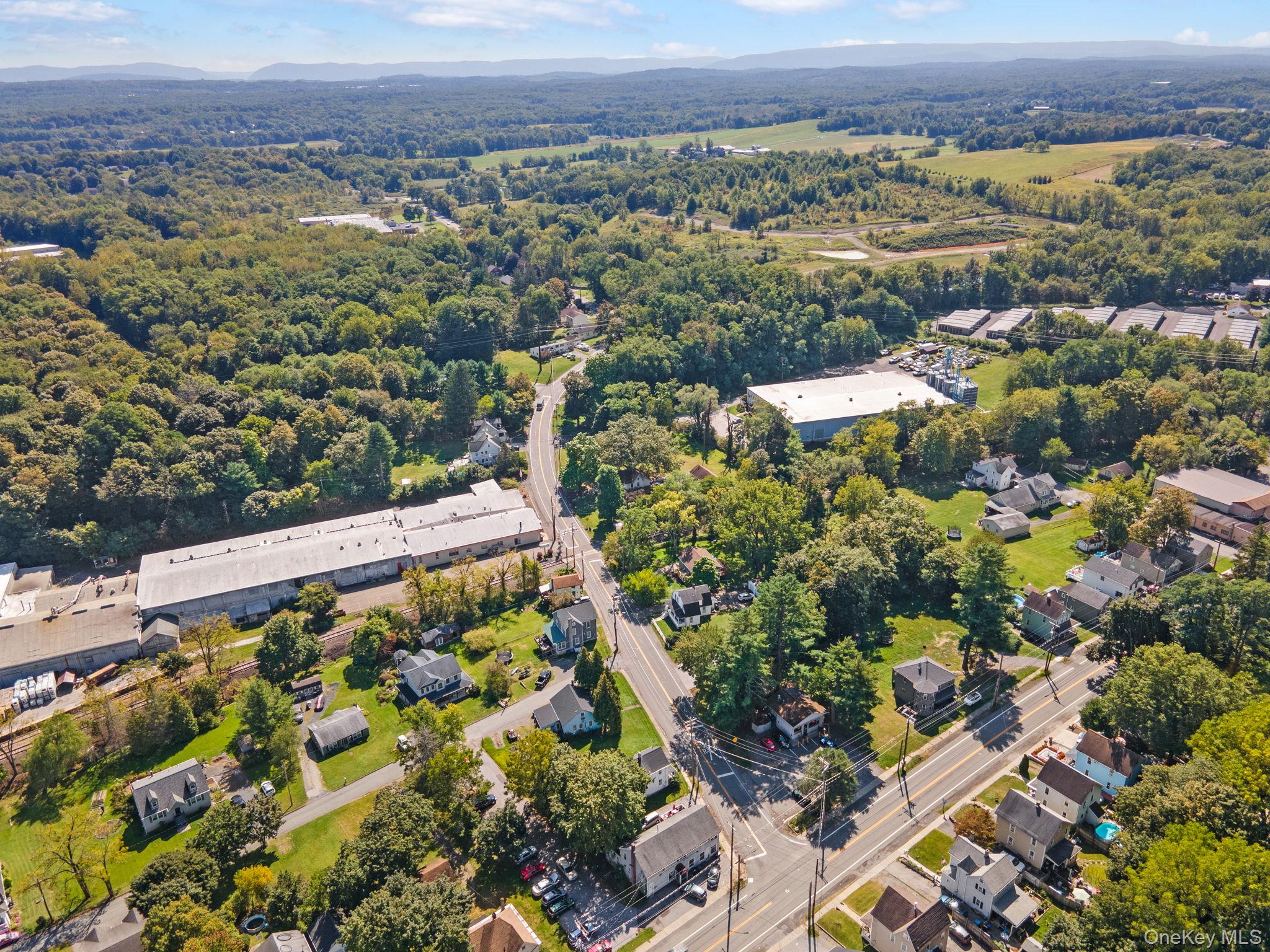 8 Coldenham Road, Walden, NY 12586