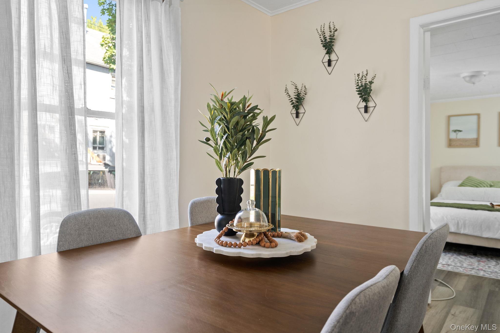 8 Coldenham Road, Walden, NY 12586