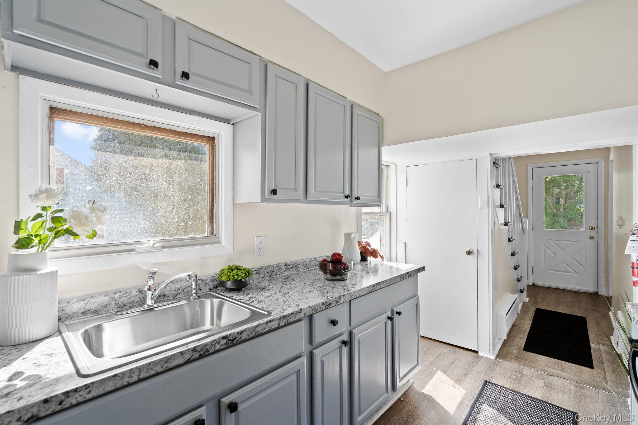 8 Coldenham Road, Walden, NY 12586