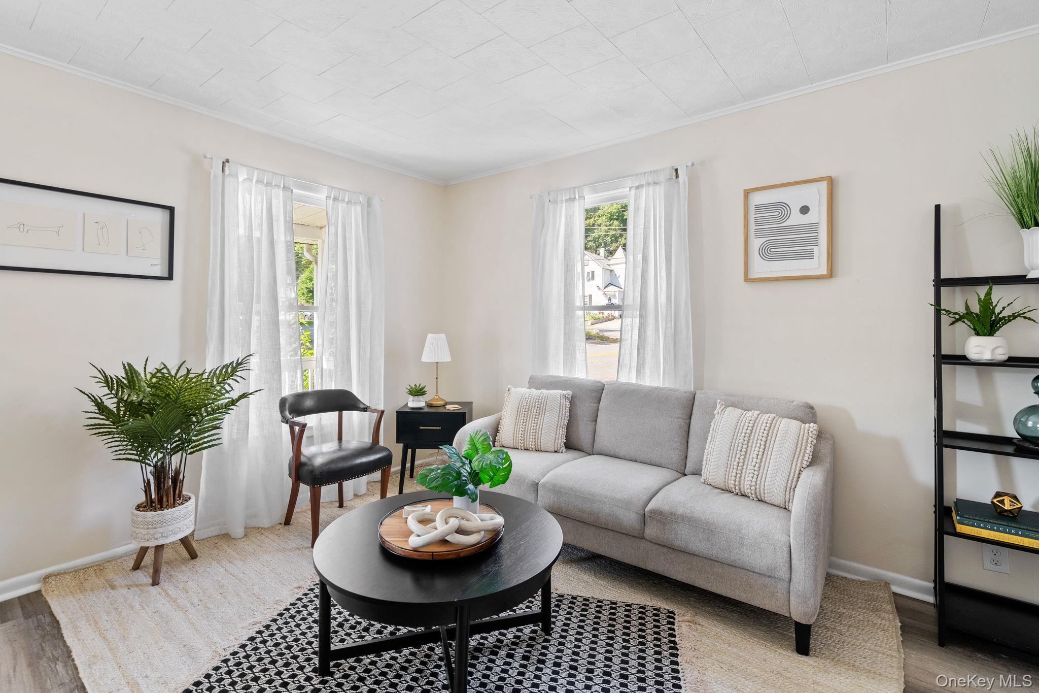 8 Coldenham Road, Walden, NY 12586