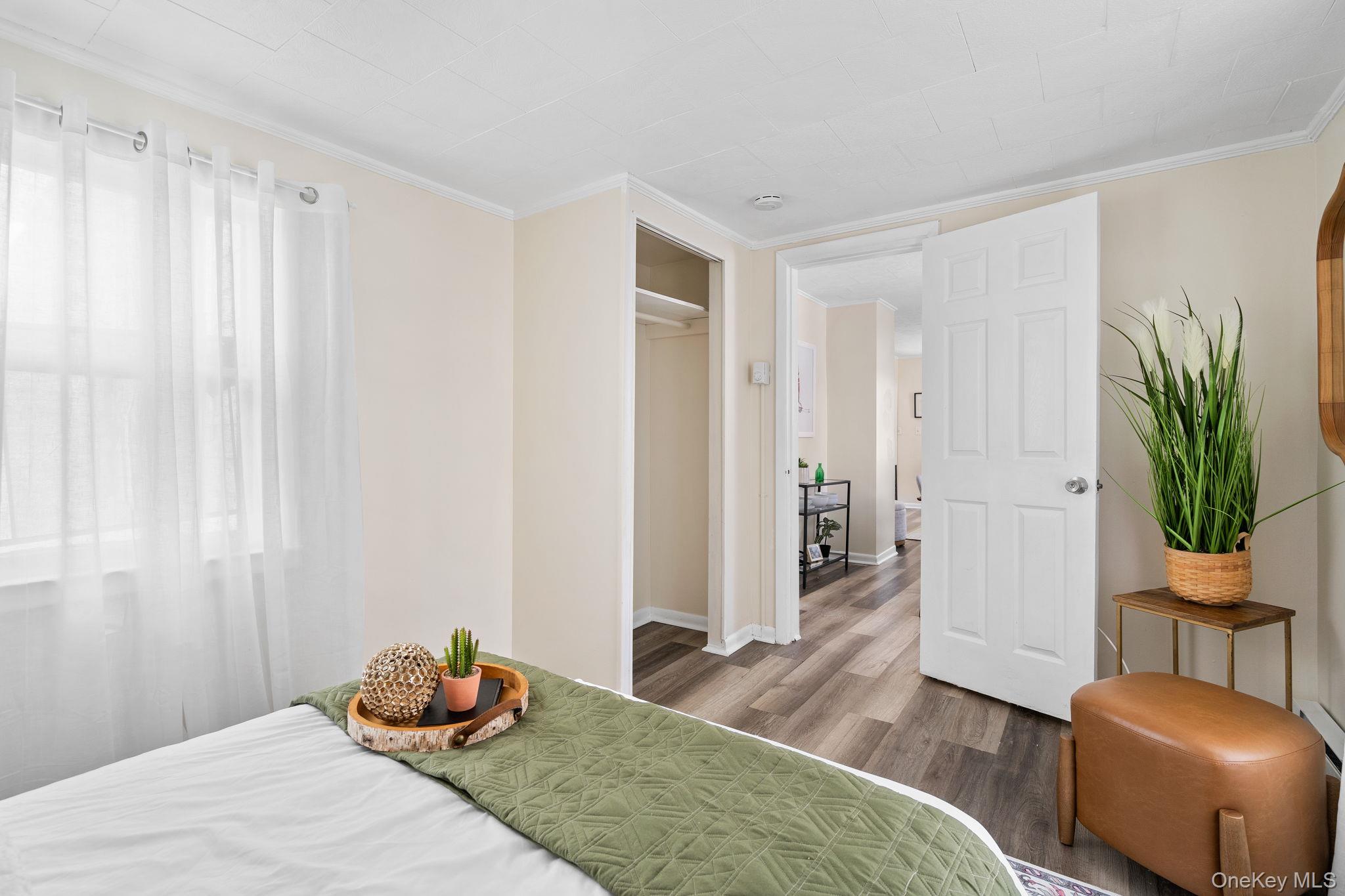 8 Coldenham Road, Walden, NY 12586