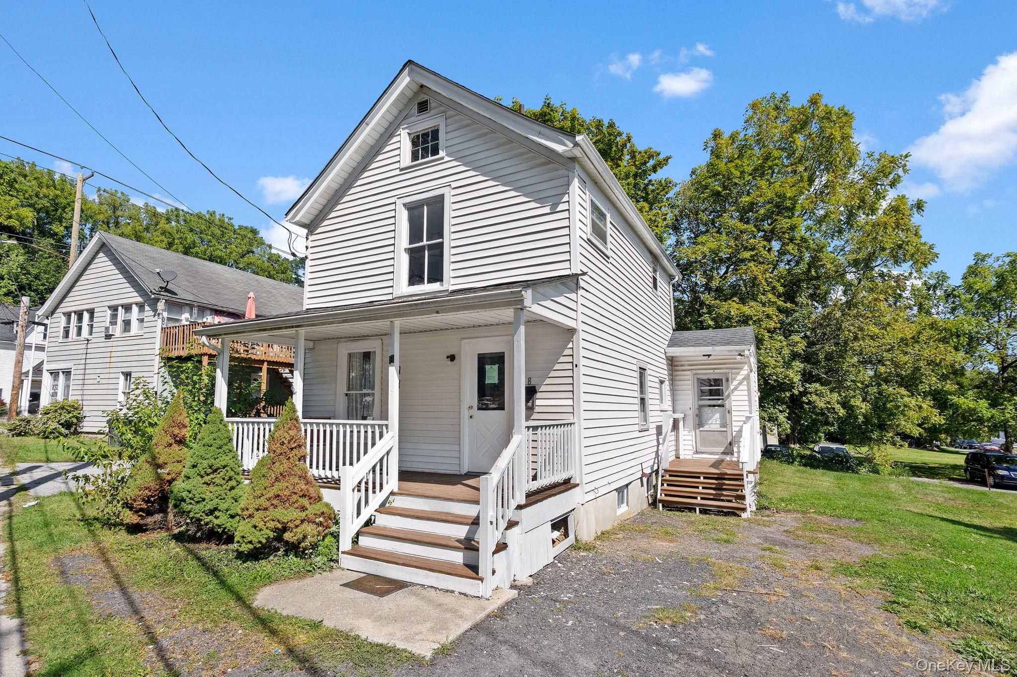 8 Coldenham Road, Walden, NY 12586