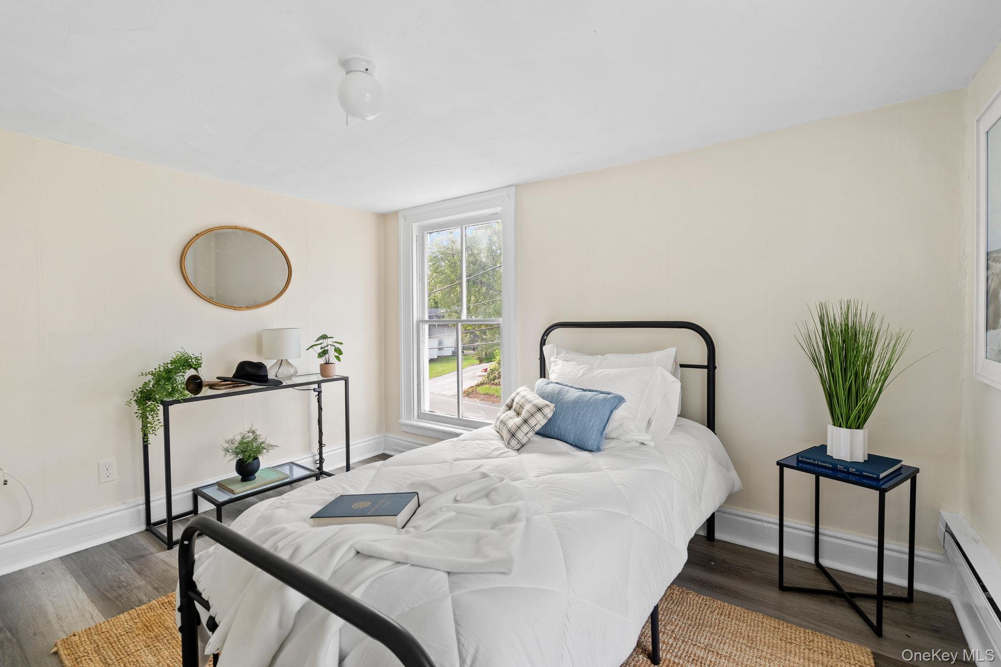 8 Coldenham Road, Walden, NY 12586