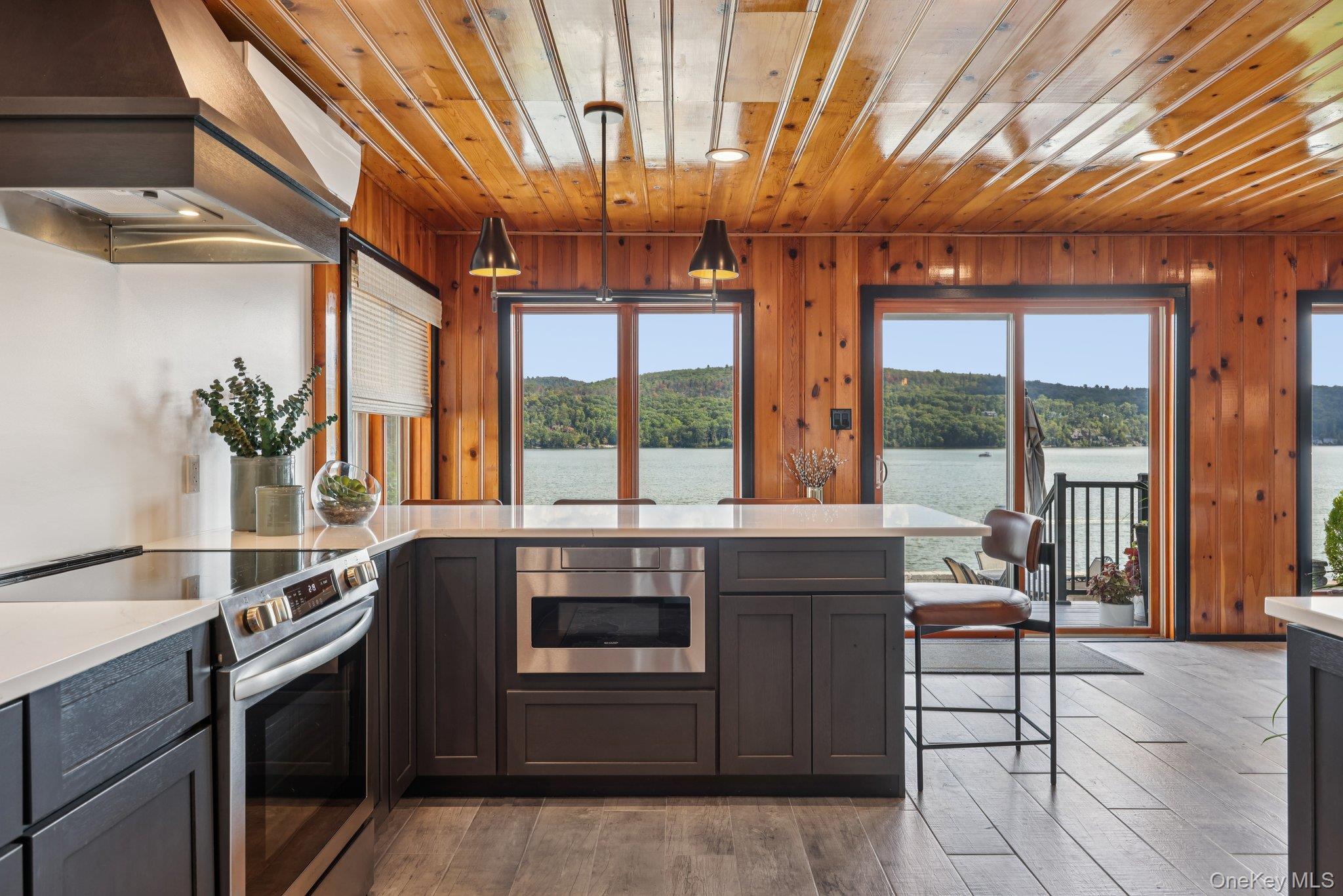 14 Woodlands Terrace, Greenwood Lake, NY 10925